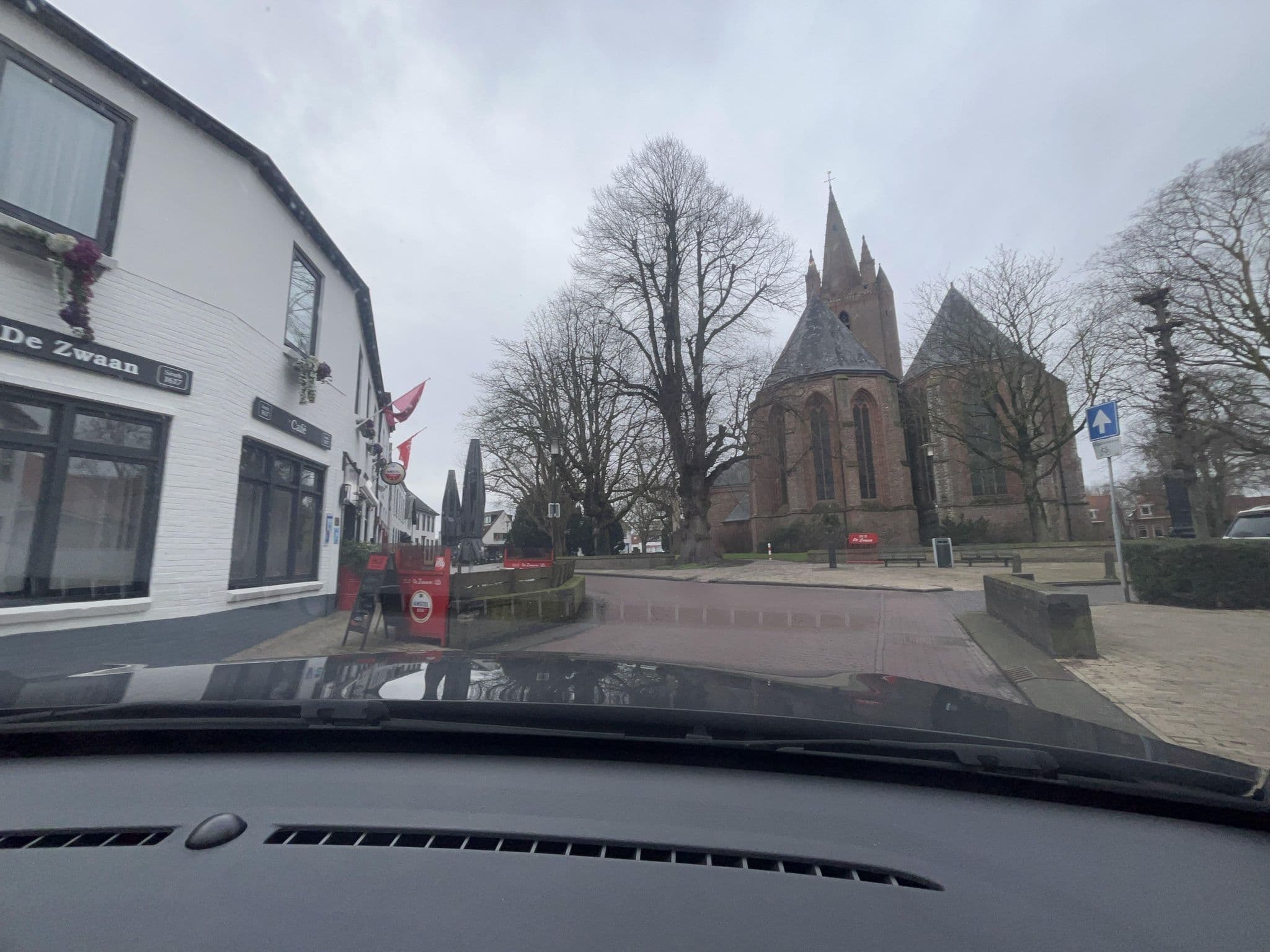 Street view near Hotel Café Restaurant De Zwaan, Kapelle — © eyeltayegmailcom (CC BY-SA · Mapillary)