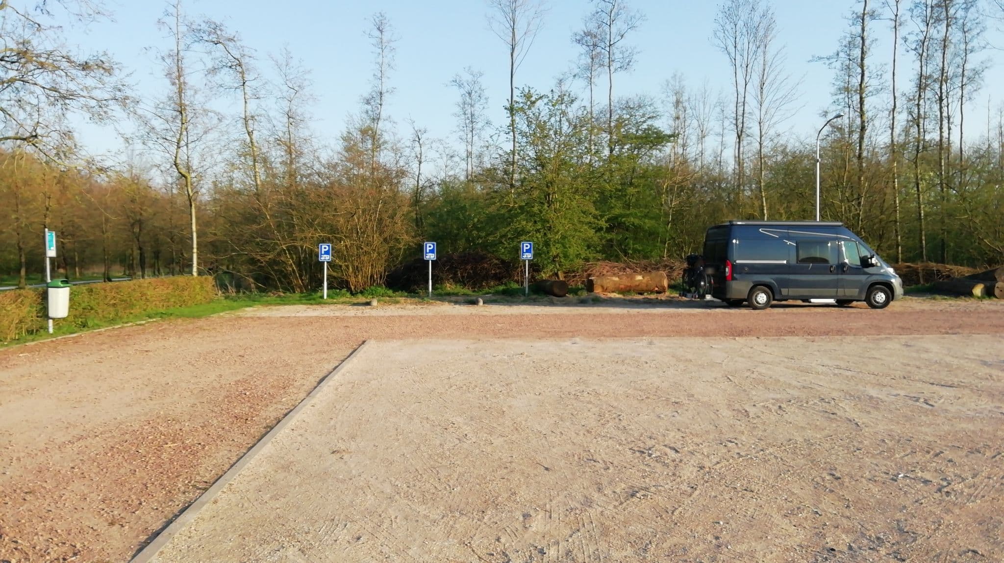Street view near Borg Ewsum, Middelstum — © fischtown (CC BY-SA · Mapillary)