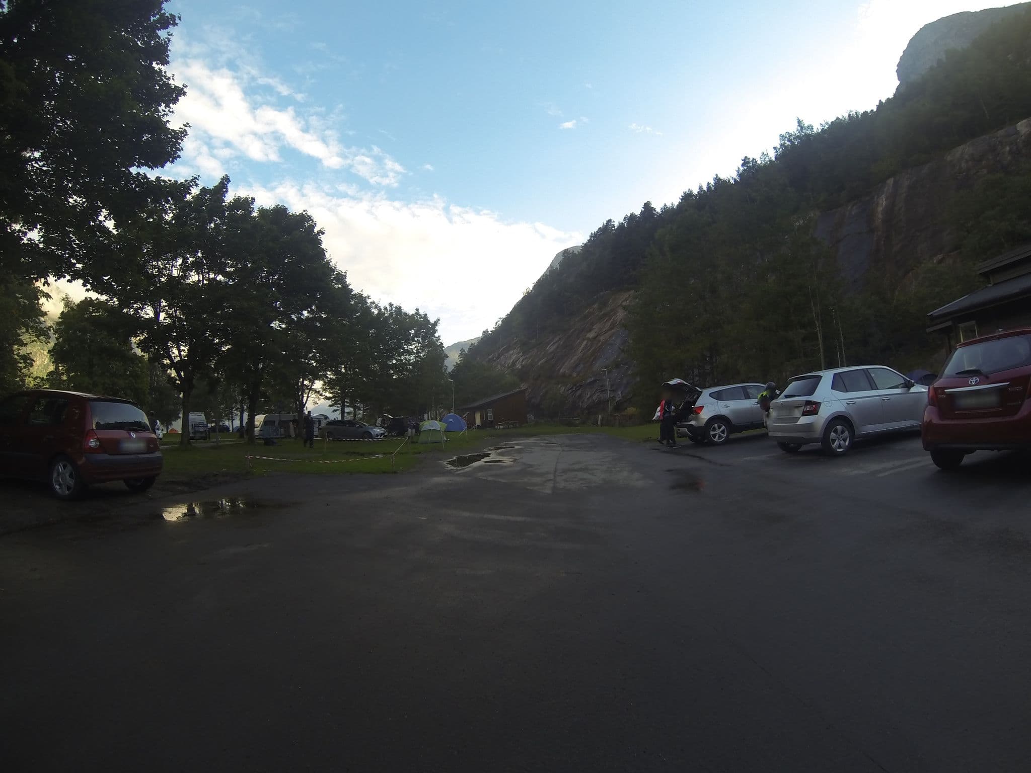 Street view near Trolltunga Camping, Odda — © canadarunner (CC BY-SA · Mapillary)