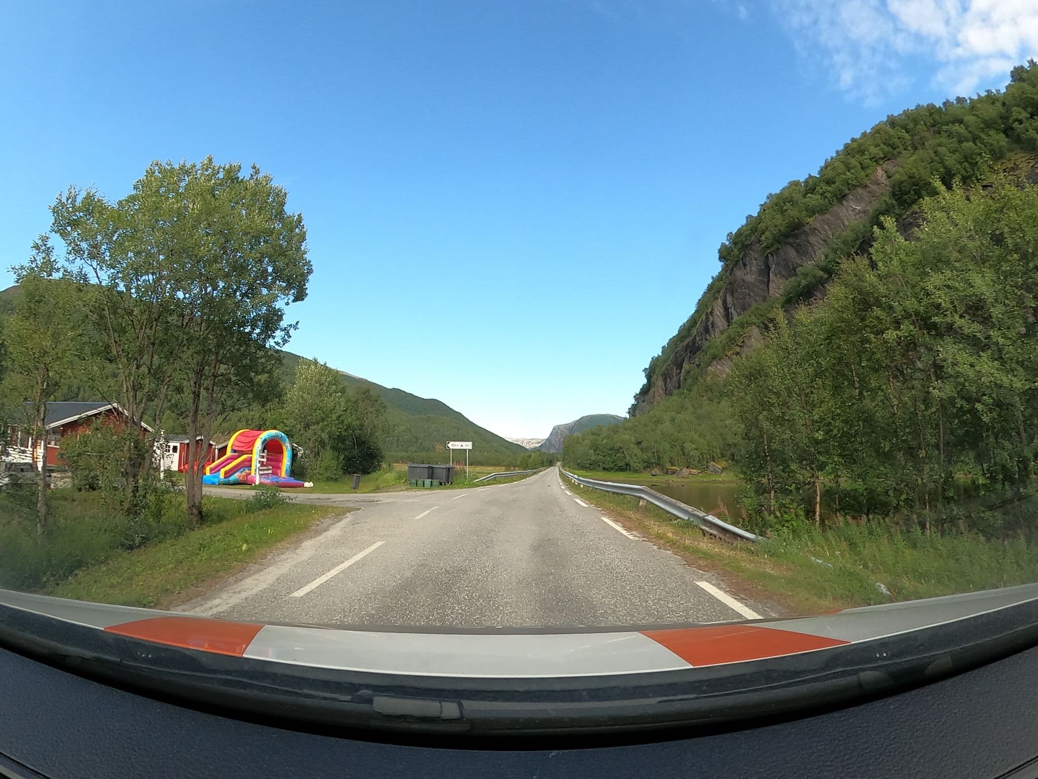 Street view near Øyra Camping, Fauske — © catoandersen (CC BY-SA · Mapillary)