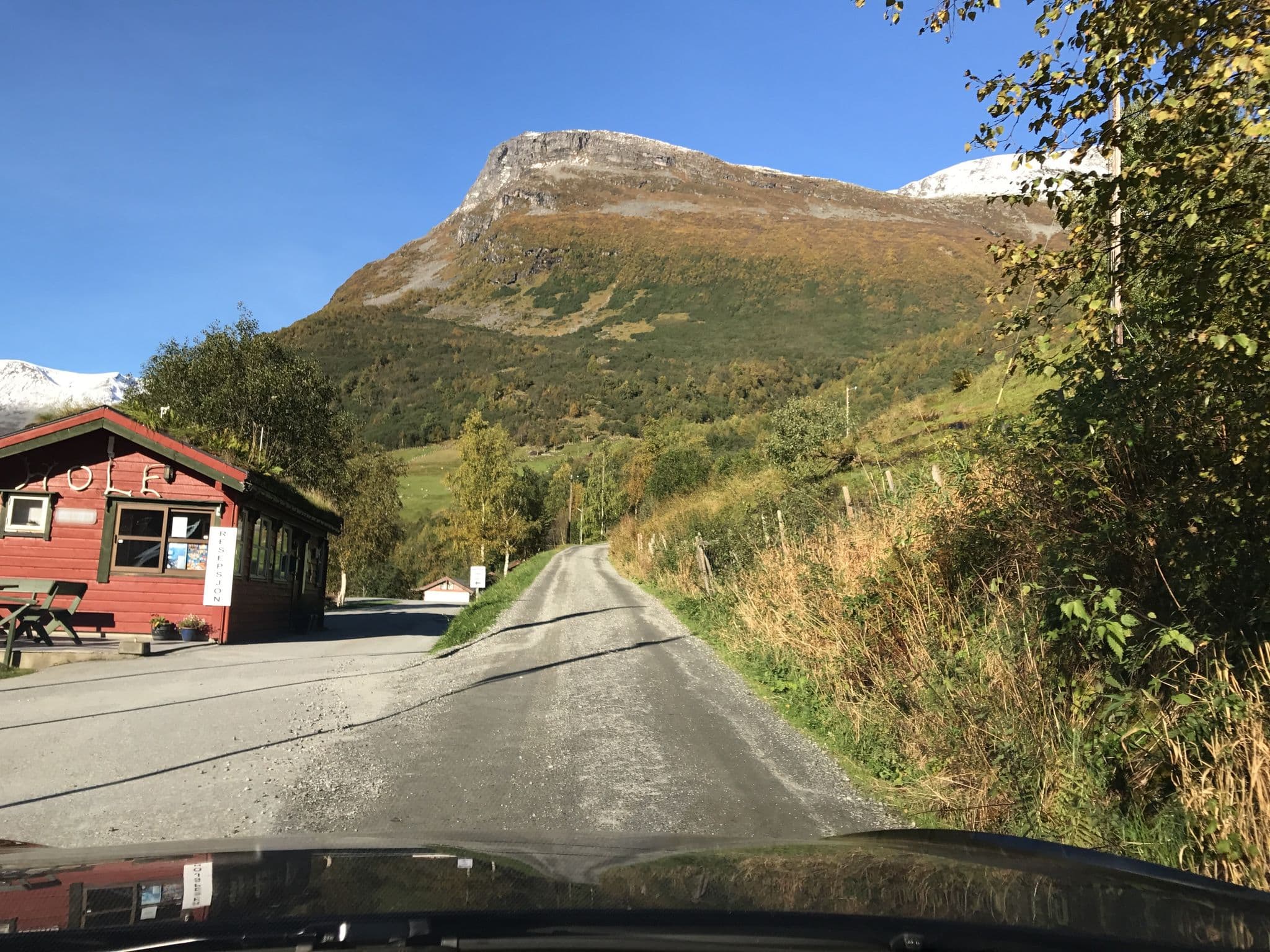 Street view near Hole Hytteutleige, Stranda — © derzornigemarkus (CC BY-SA · Mapillary)