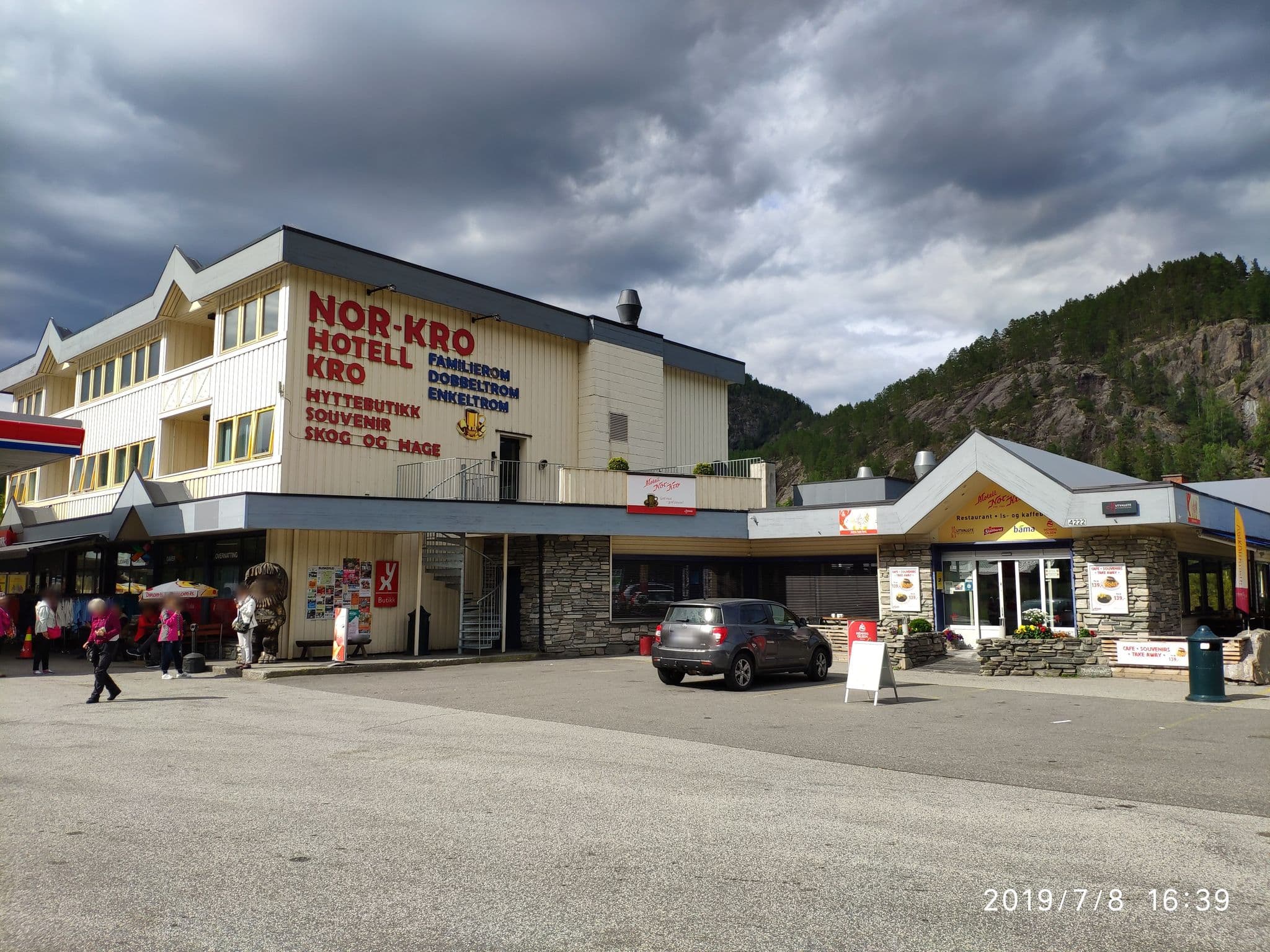 Street view near Motell Nor Kro, Nesbyen — © km2bp (CC BY-SA · Mapillary)