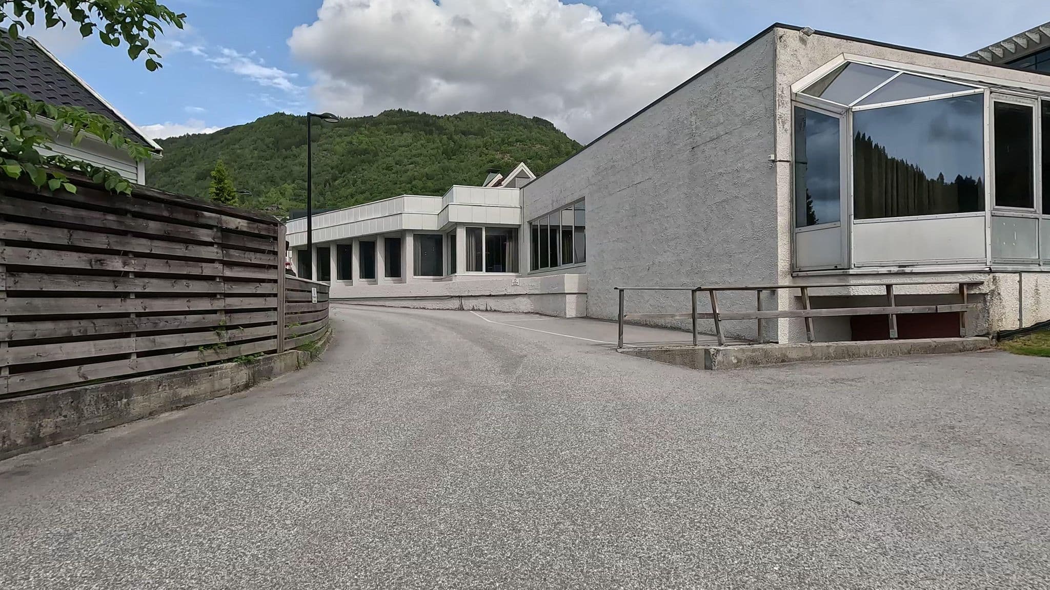 Street view near Quality Hotel Sogndal, Sogndal — © ToreH (CC BY-SA · Mapillary)