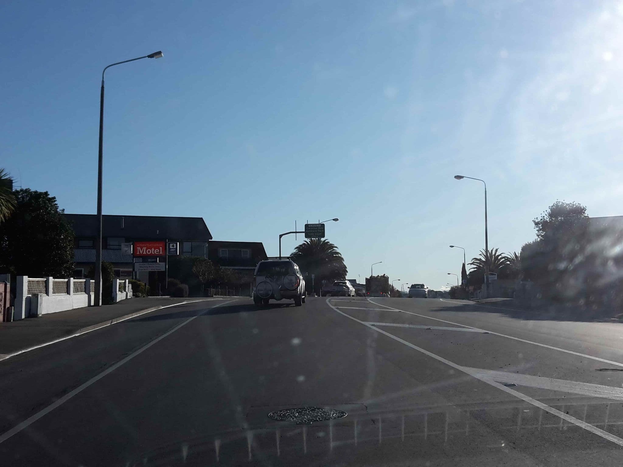 Street view near Wanderer Backpackers, Seaview — © hoodlum (CC BY-SA · Mapillary)