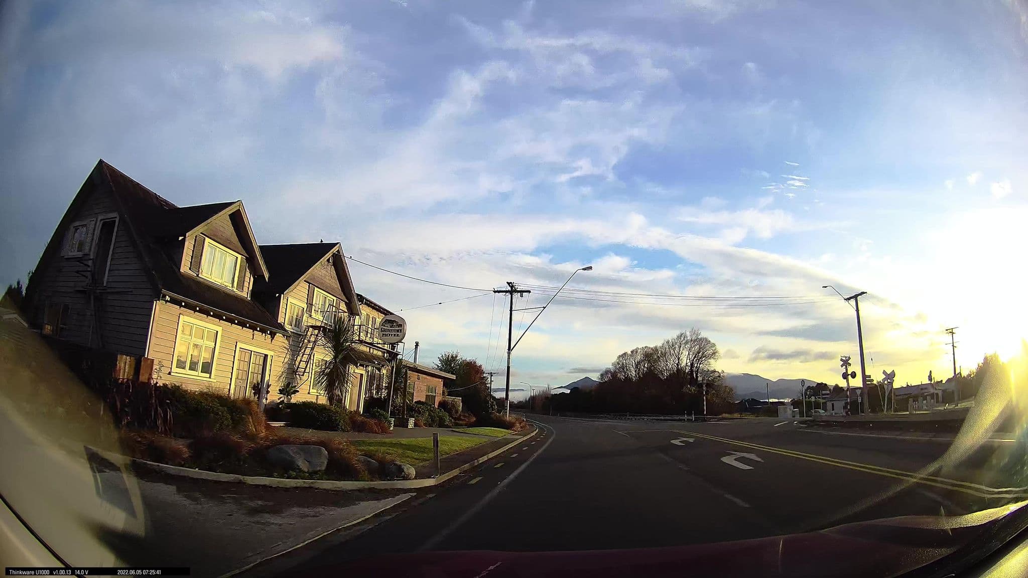 Street view near Grovetown Hotel, Mayfield — © maxim752 (CC BY-SA · Mapillary)