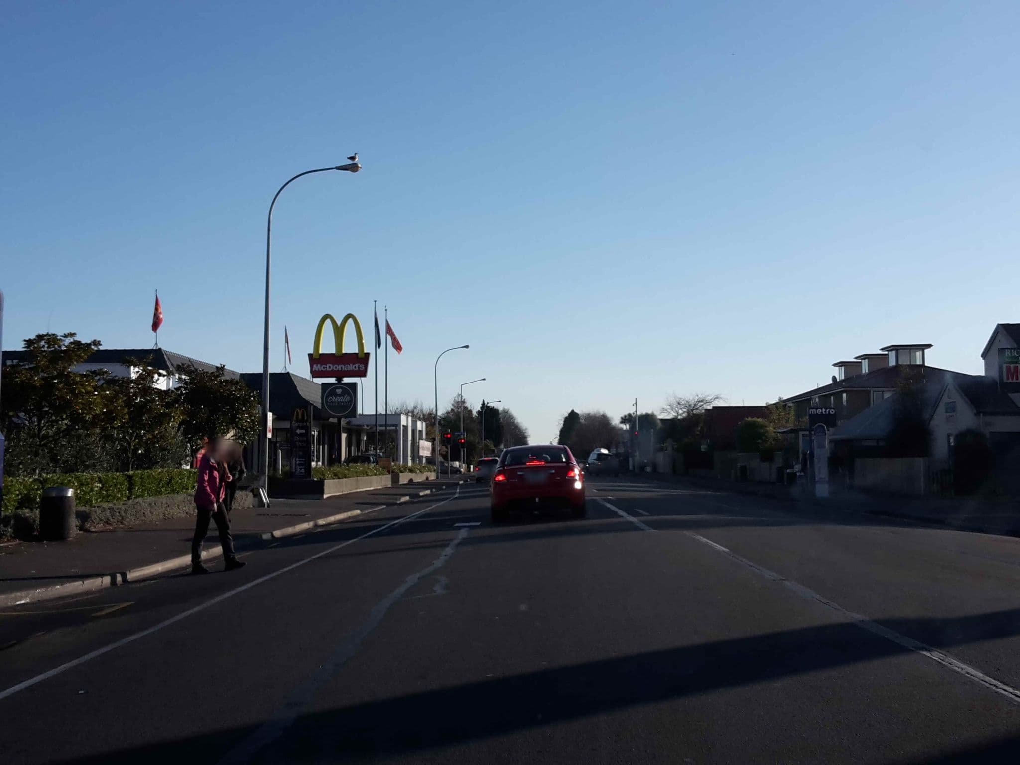 Street view near Deans Bush Motel, Riccarton — © hoodlum (CC BY-SA · Mapillary)