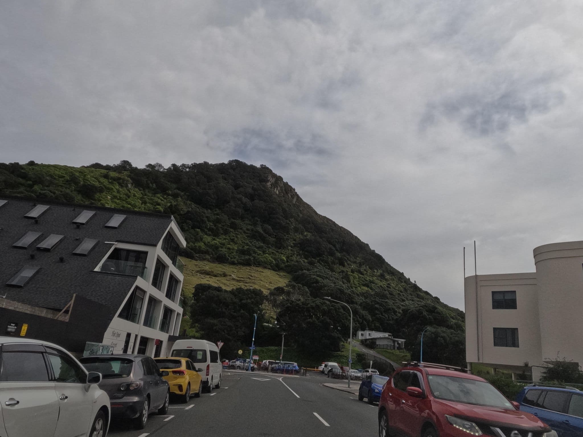 Street view near Oceanside Resort, Mount Maunganui — © rsnaru (CC BY-SA · Mapillary)