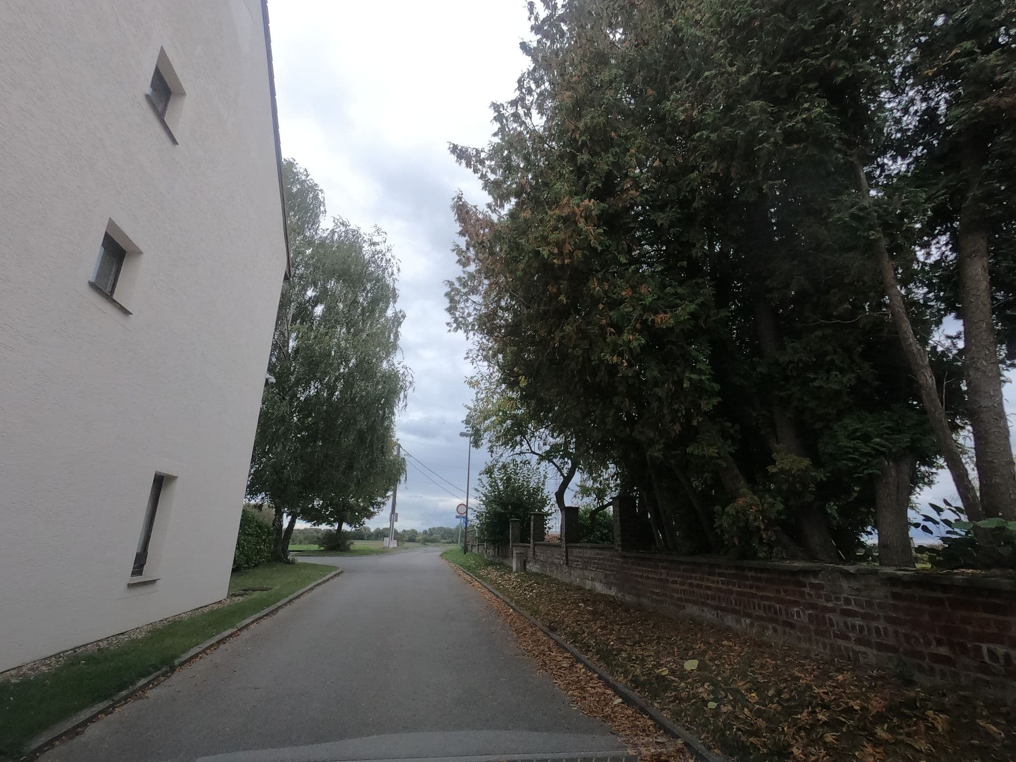 Street view near Ibis Hotel, Lambusart — © filipc (CC BY-SA · Mapillary)
