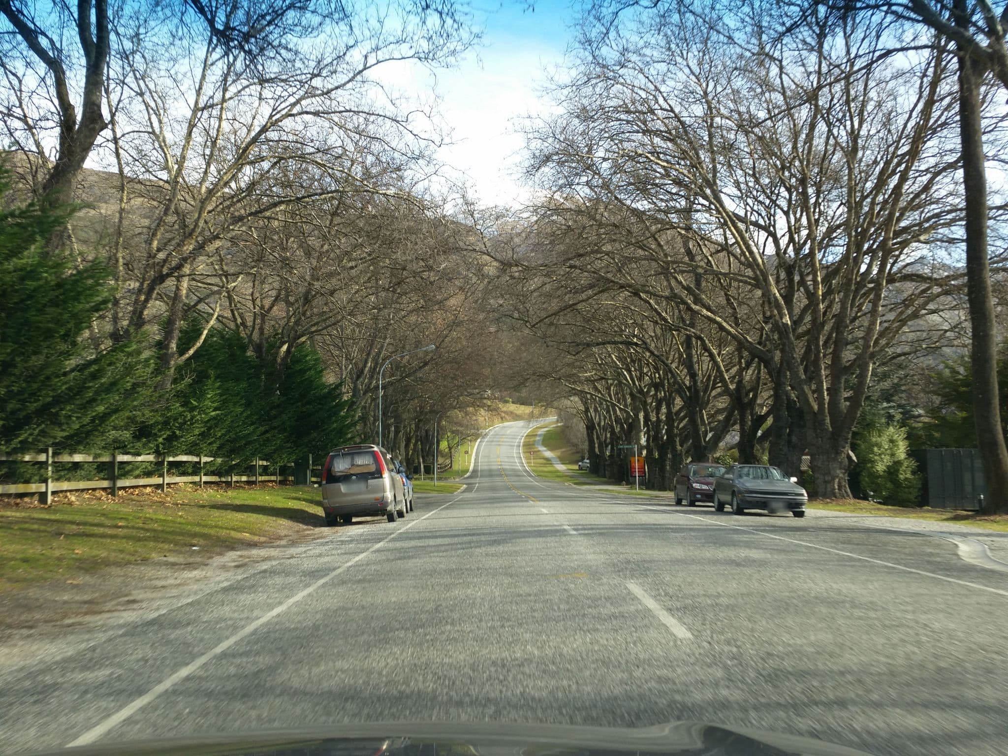Street view near Wyndham Vacation Resorts Wanaka, Wanaka — © bmannz (CC BY-SA · Mapillary)