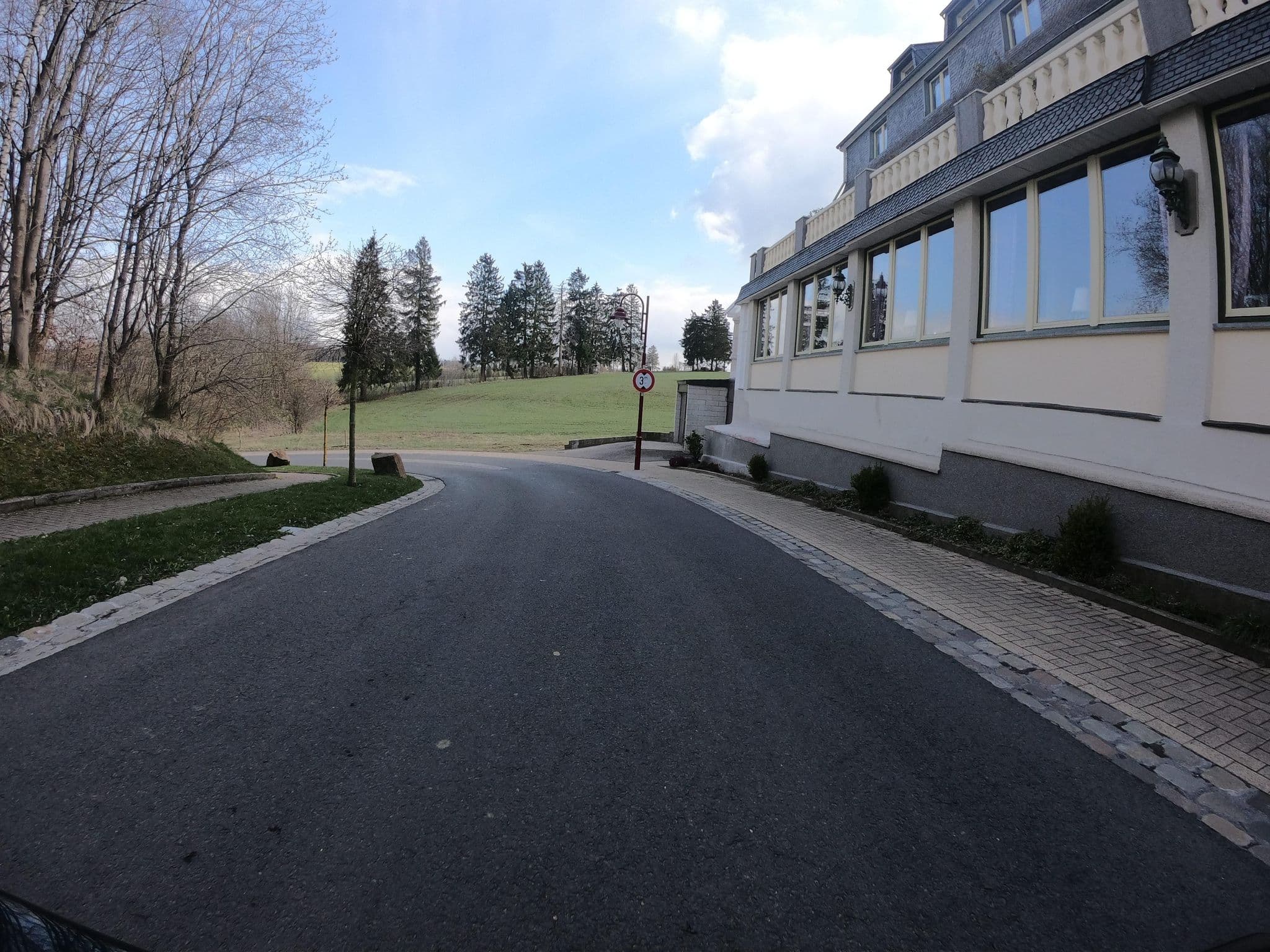 Street view near Hotel Seehof, Butgenbach — © bartjakob1 (CC BY-SA · Mapillary)