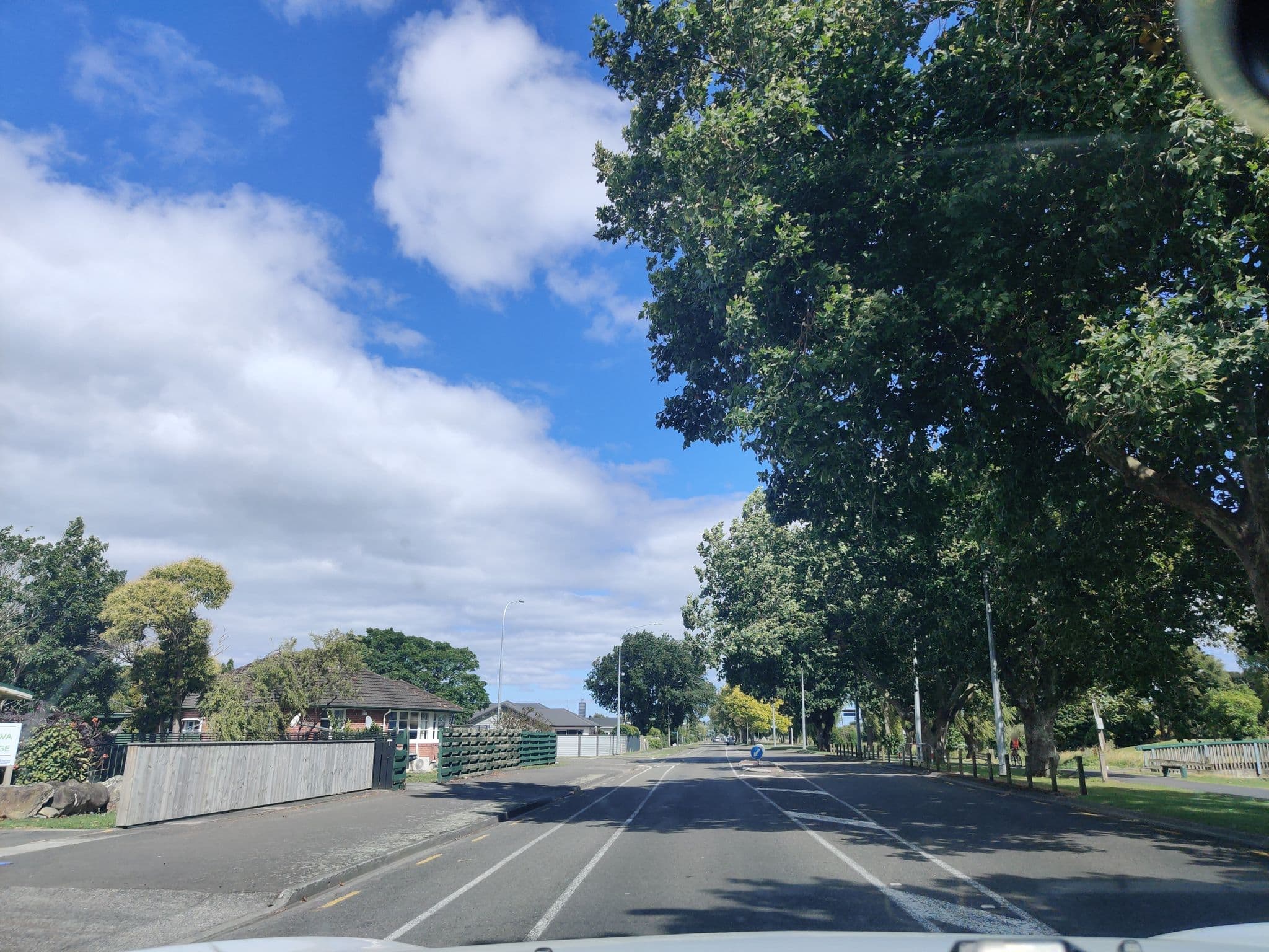 Street view near Kawakawa Lodge, West End — © elphix (CC BY-SA · Mapillary)