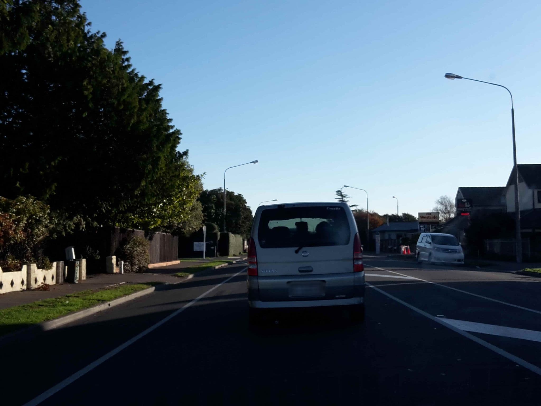 Street view near Apollo Motel, Riccarton — © hoodlum (CC BY-SA · Mapillary)