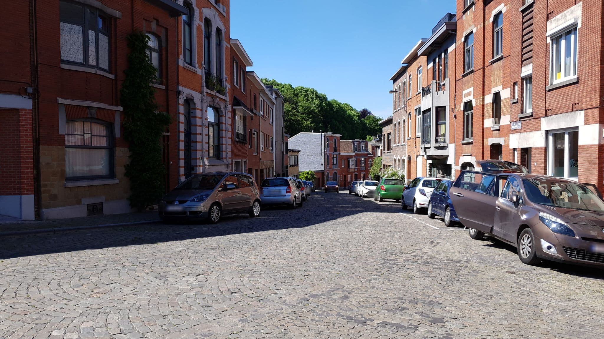 Street view near Matin tranquille, Glain — © benjabelge (CC BY-SA · Mapillary)