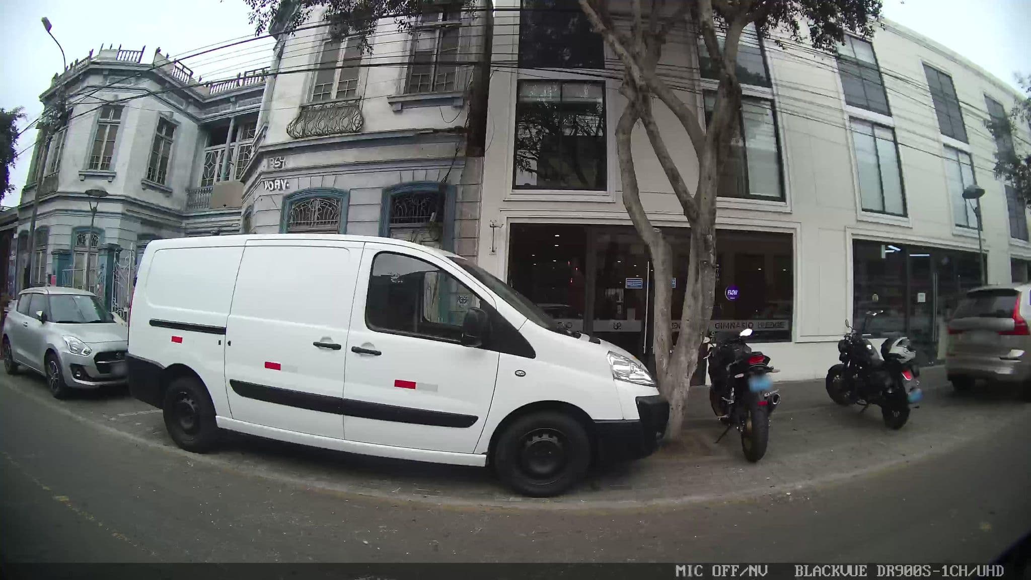 Street view near One Hotel, Barranco — © kaart_1 (CC BY-SA · Mapillary)