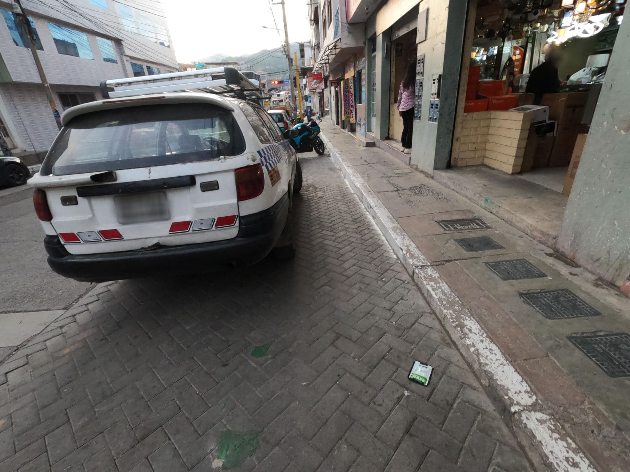 Street view near hostal Inti-Wasi, Huaraz — © MuitoAlemdasFronteiras (CC BY-SA · Mapillary)