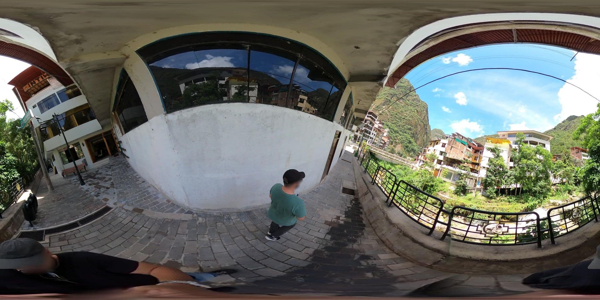 Street view near Salkantay In, Machupicchu