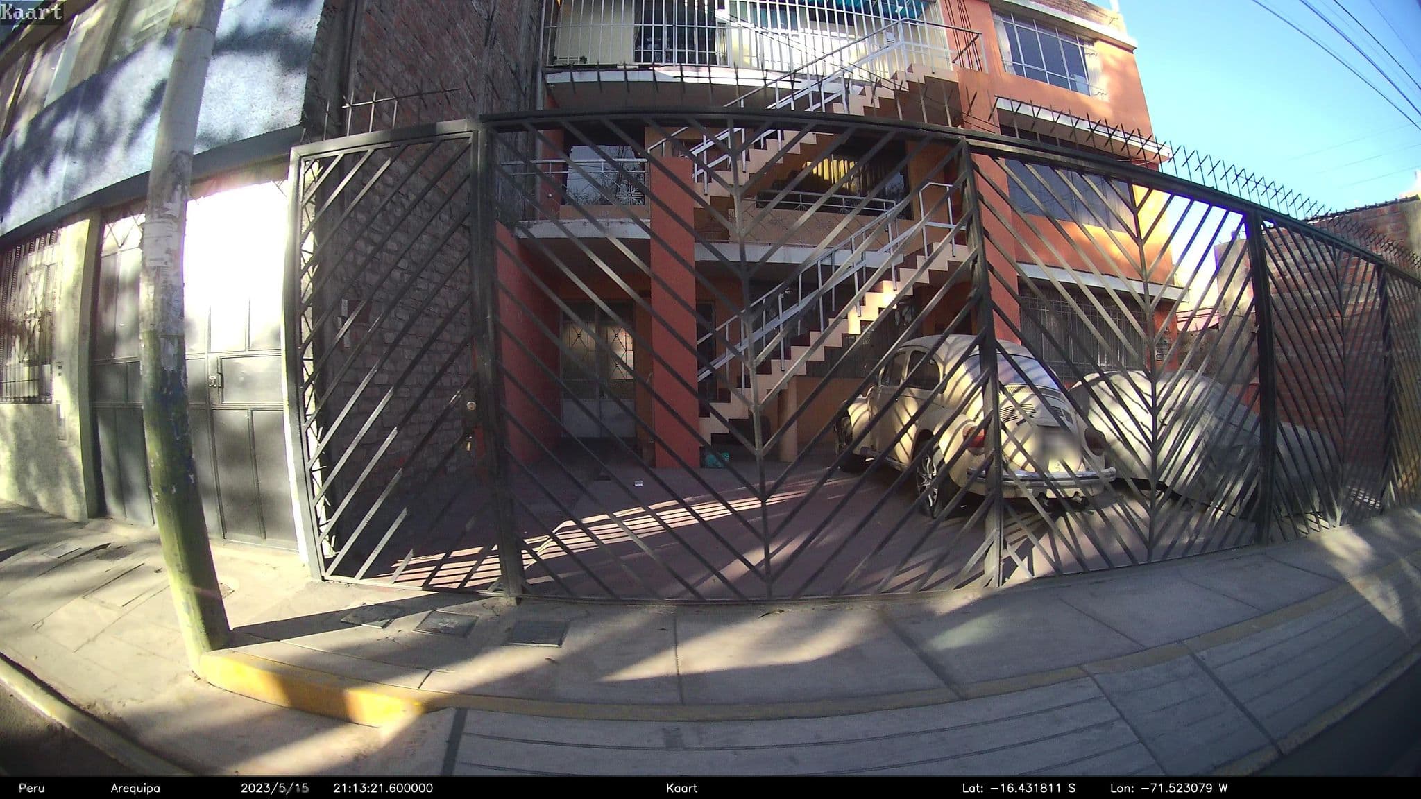 Street view near Hostal Acuario, Ciudad Satelite — © kaart_2 (CC BY-SA · Mapillary)