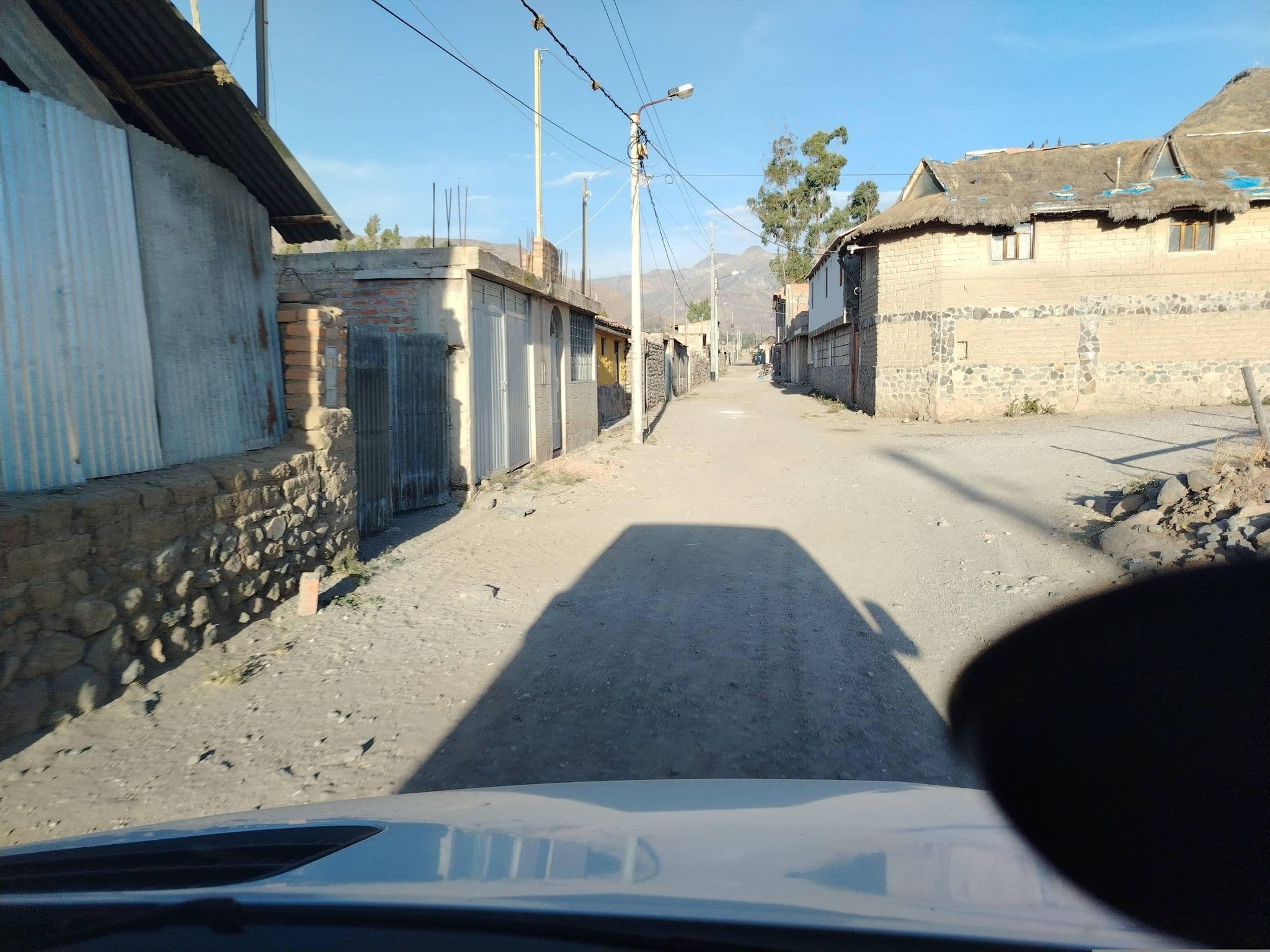 Street view near Hospedaje Roly, Chivay — © J_M_M (CC BY-SA · Mapillary)