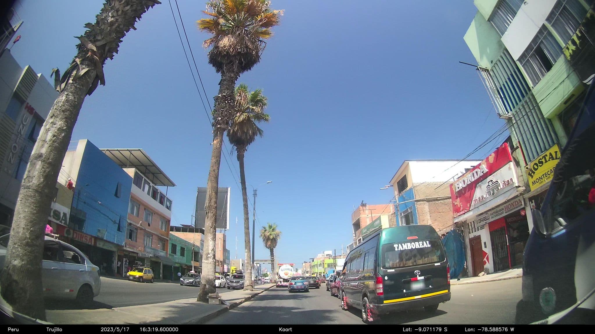 Street view near Hostal Montecarlo, Chimbote — © kaart_2 (CC BY-SA · Mapillary)