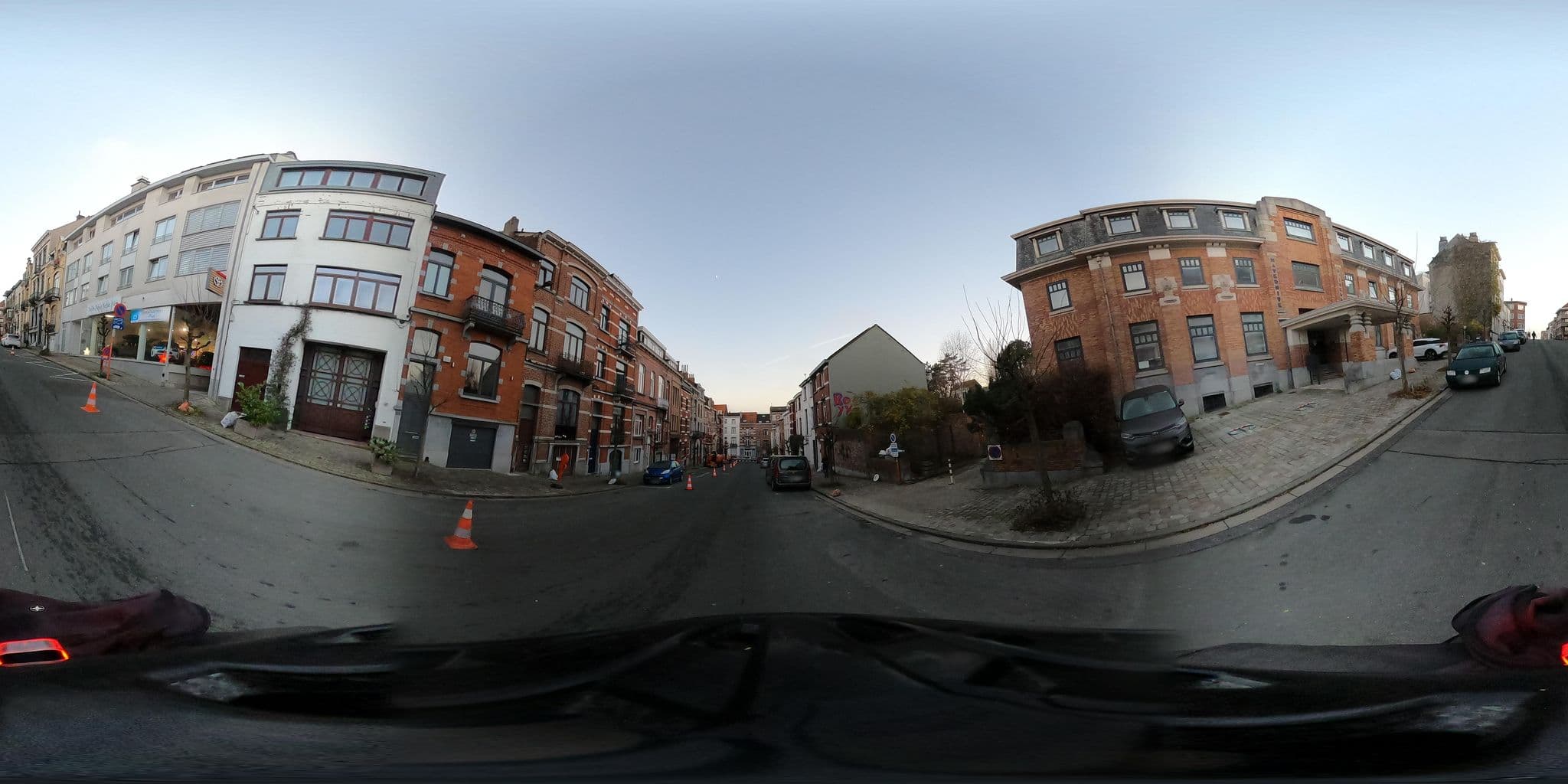 Street view near B&B TheBedToBe, Etterbeek — © RaphaelPasLoin (CC BY-SA · Mapillary)