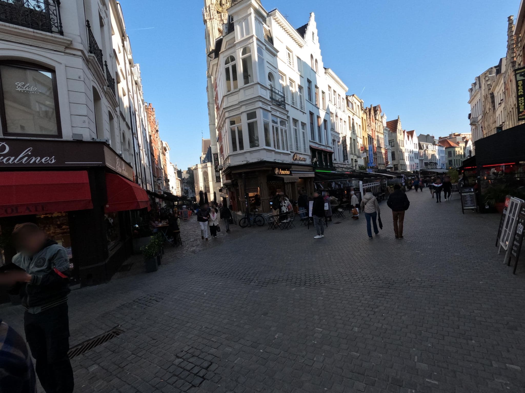 Street view near HotelO Kathedral, Antwerp — © koninklijke (CC BY-SA · Mapillary)