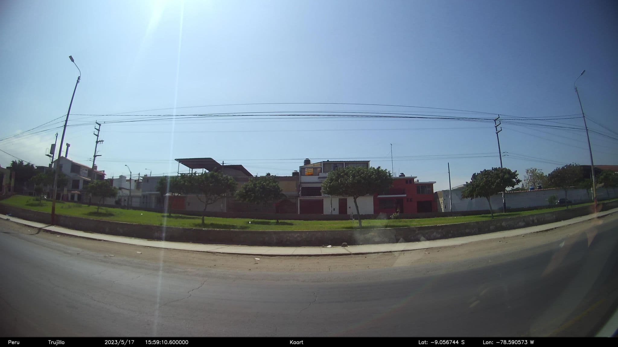 Street view near Hostal Las Tejas, Chimbote — © kaart_2 (CC BY-SA · Mapillary)