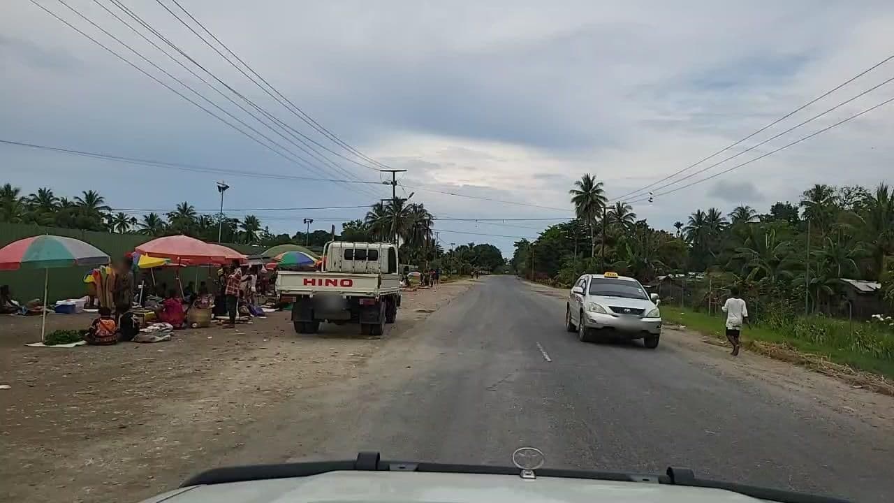 Street view near Sikandu Freeway Transit Lodge, Wewak — © roadroid (CC BY-SA · Mapillary)
