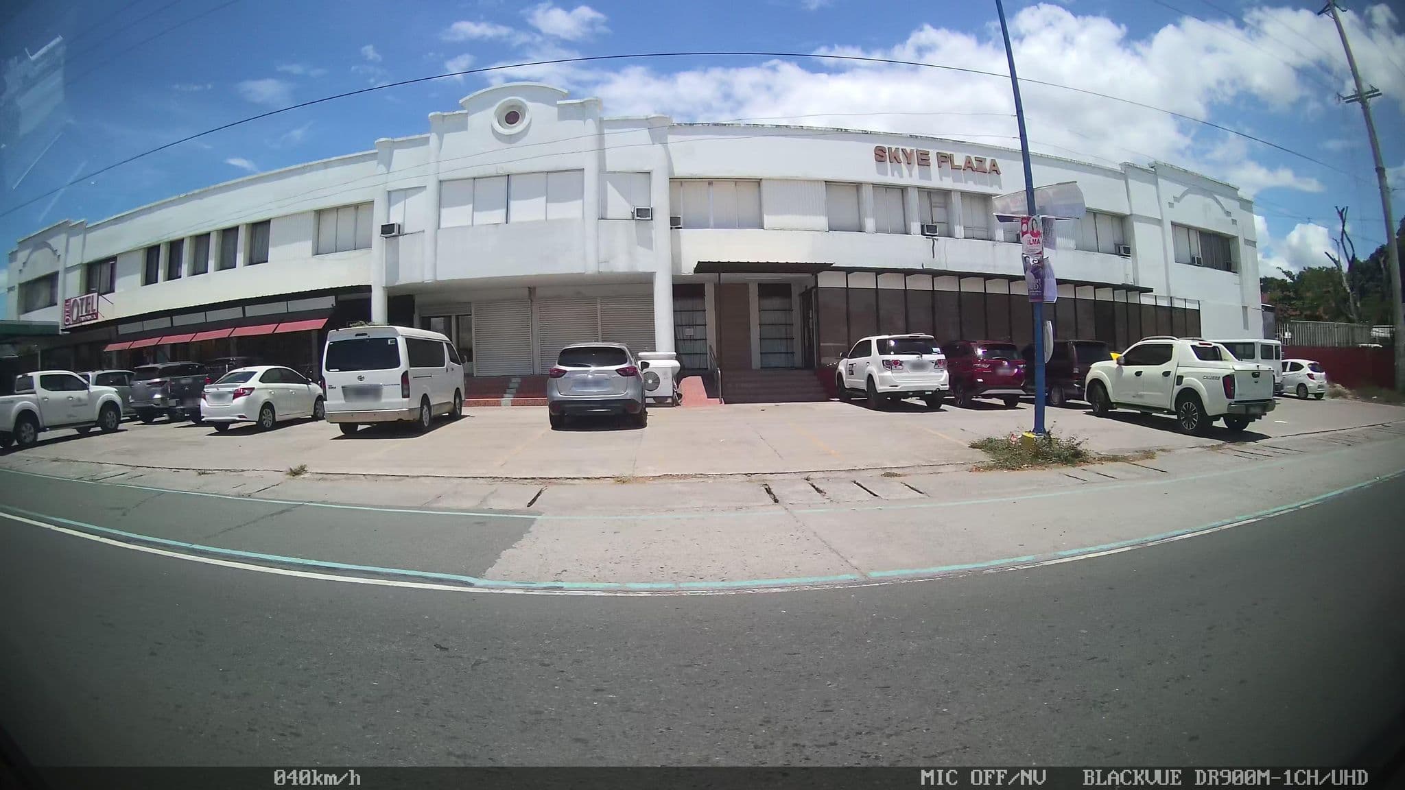 Street view near Otel Pampanga, Magliman — © kaart_2 (CC BY-SA · Mapillary)