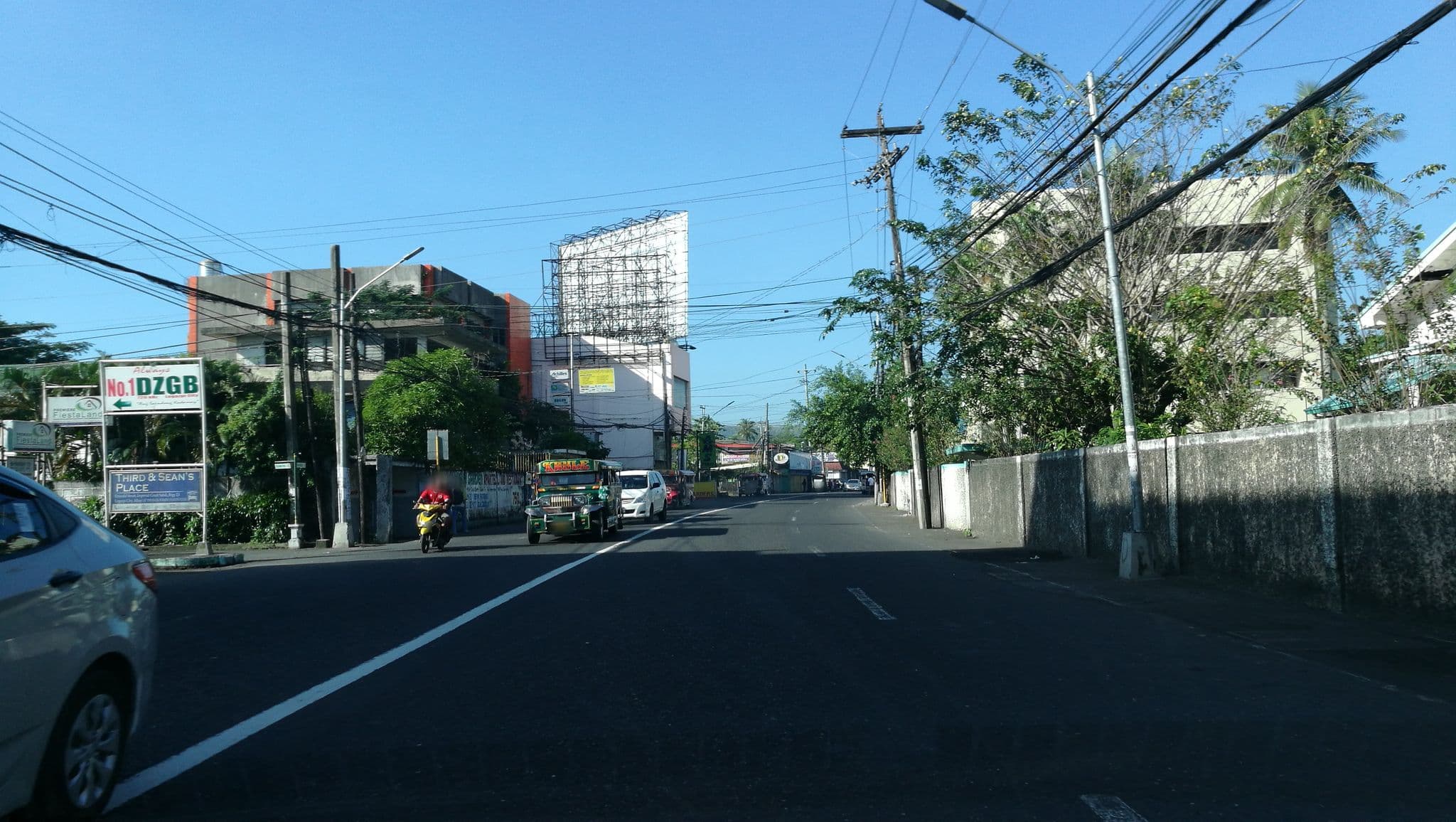 Street view near Twilight Zone Hotel, Legaspi — © badiiiiiit (CC BY-SA · Mapillary)