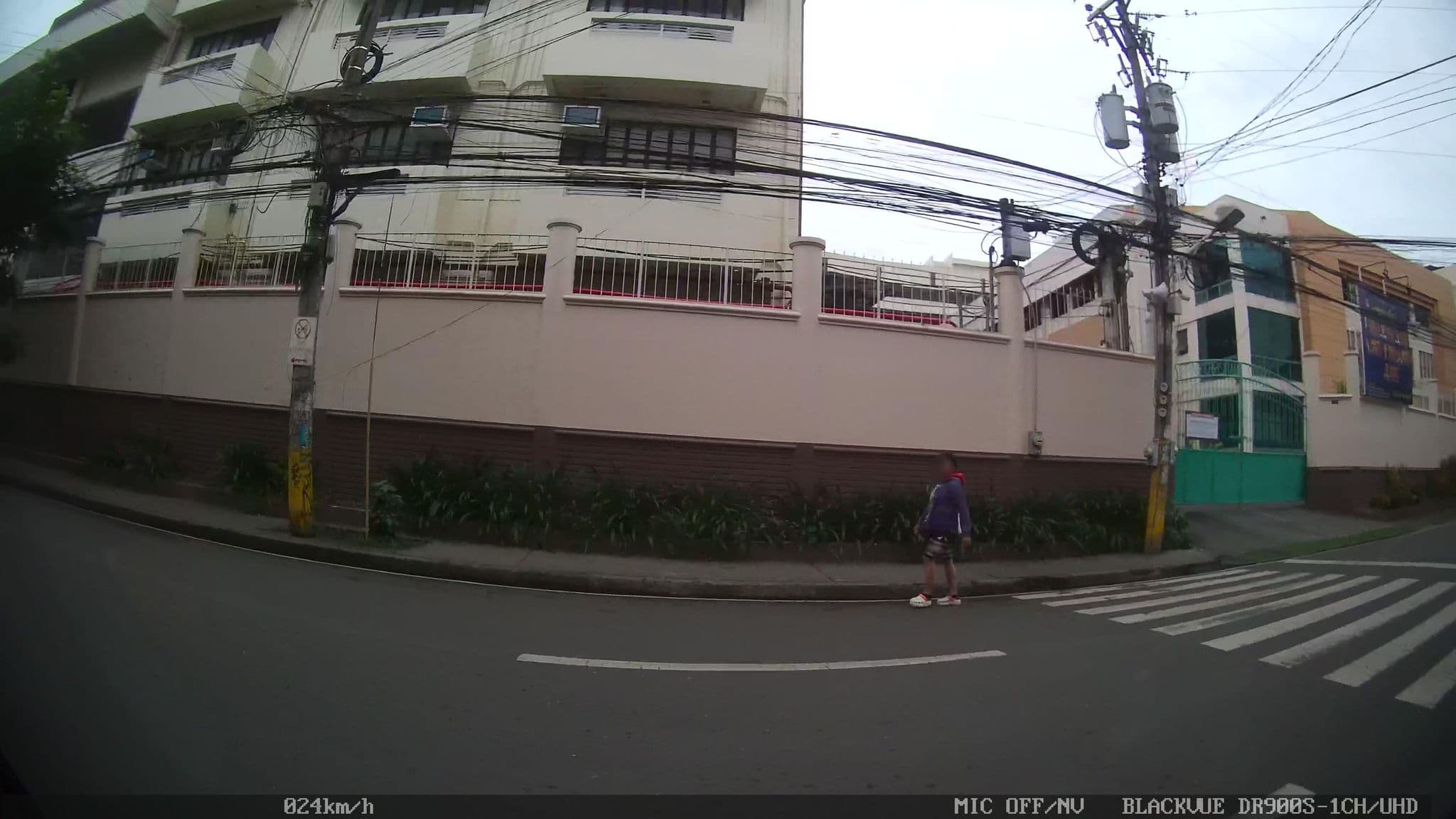 Street view near Yes Pension House, Adlaon — © Kaart---RIGHT (CC BY-SA · Mapillary)
