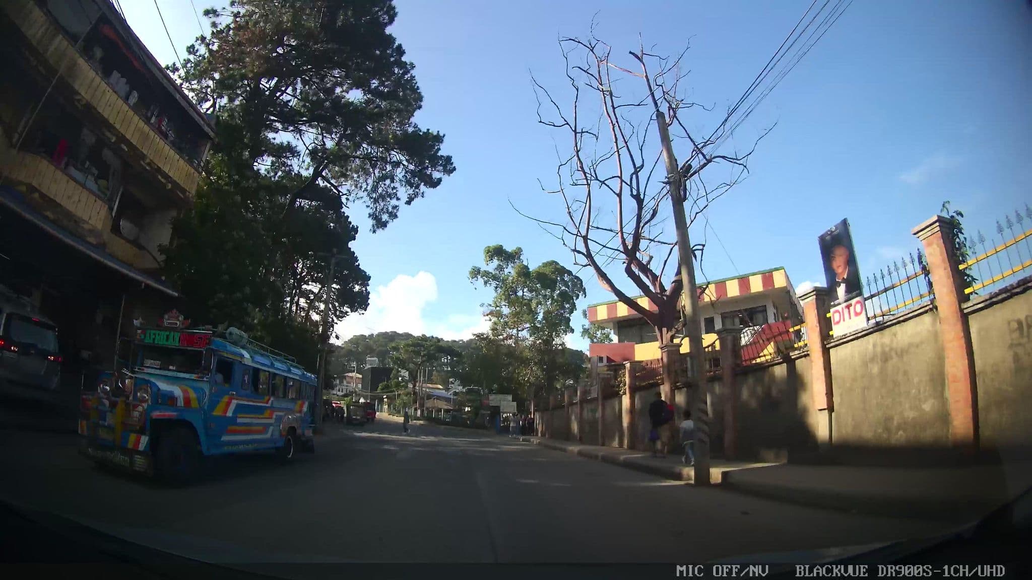 Street view near Residence Inn, La Trinidad — © Kaart---FRONT (CC BY-SA · Mapillary)