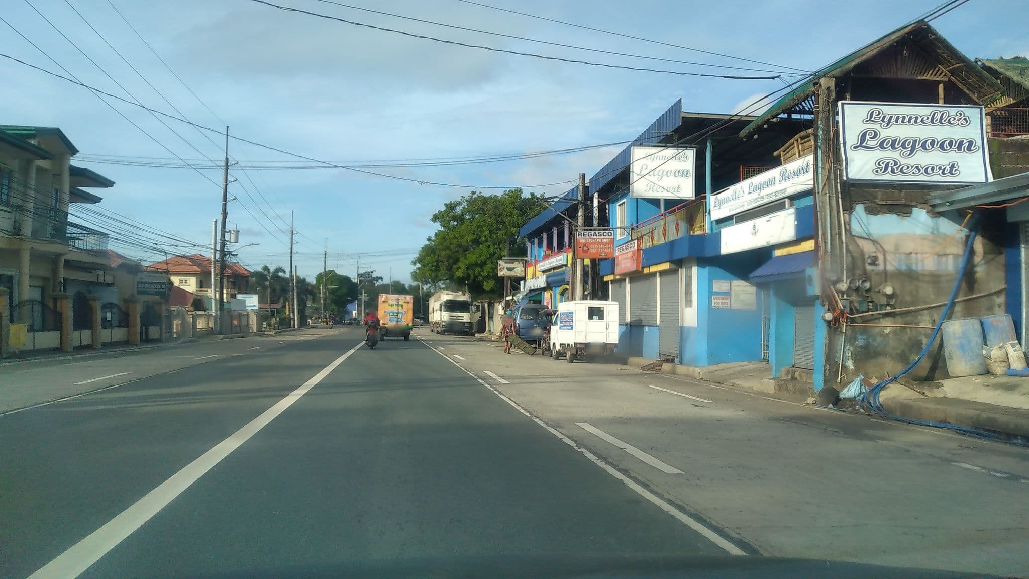 Street view near Lynelle's Lagoon Resort, Sariaya — © nickrds09 (CC BY-SA · Mapillary)