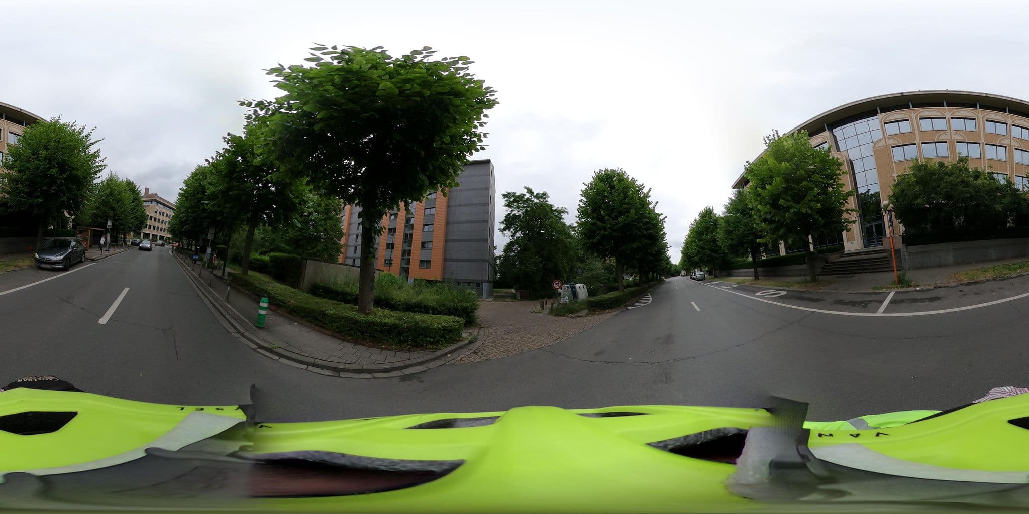 Street view near Ramada Brussels Woluwe, Woluwe-Saint-Lambert — © Stefdegreef (CC BY-SA · Mapillary)