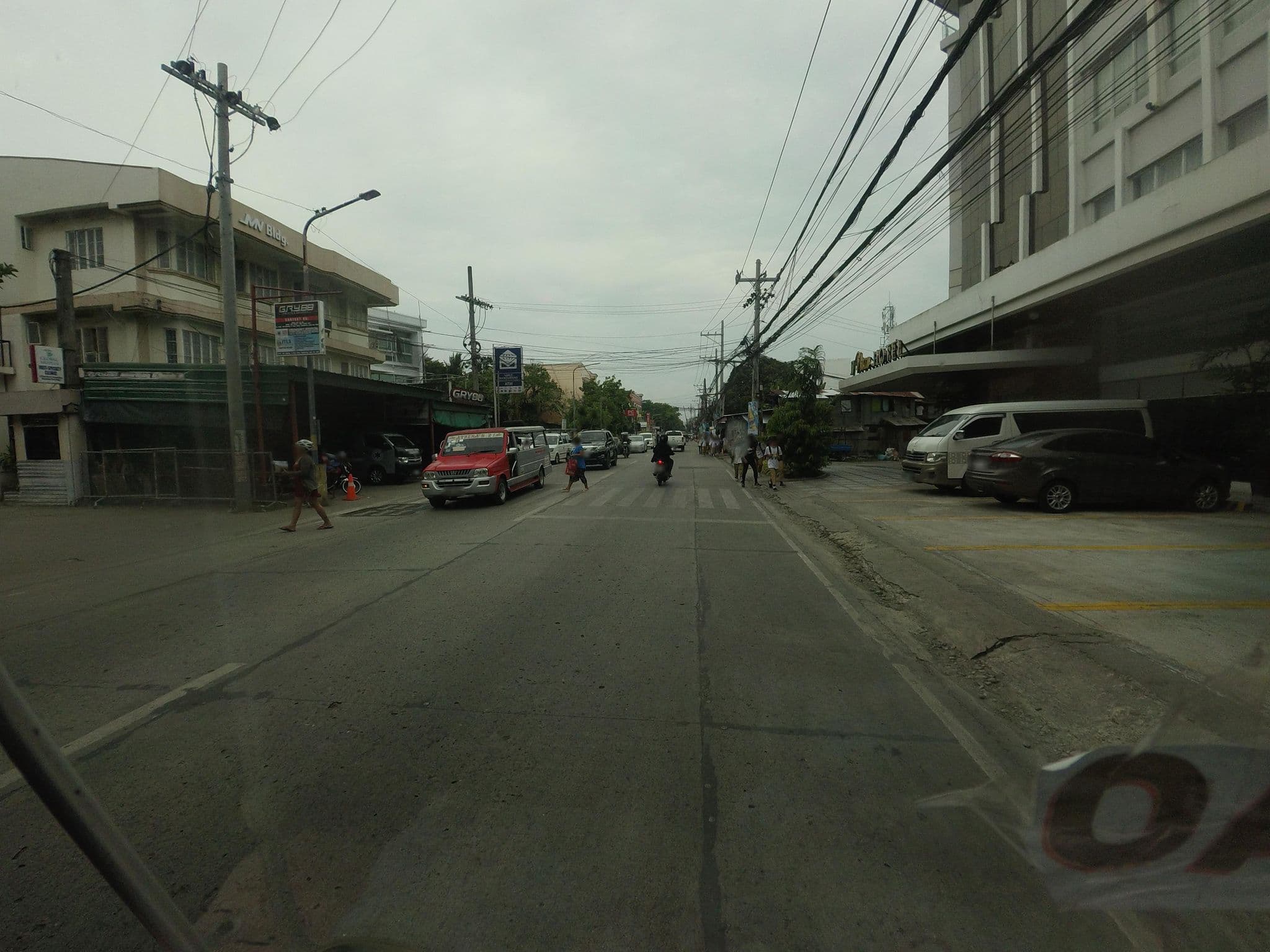 Street view near J7 Hotel, Pakiad — © Kaart_Local (CC BY-SA · Mapillary)