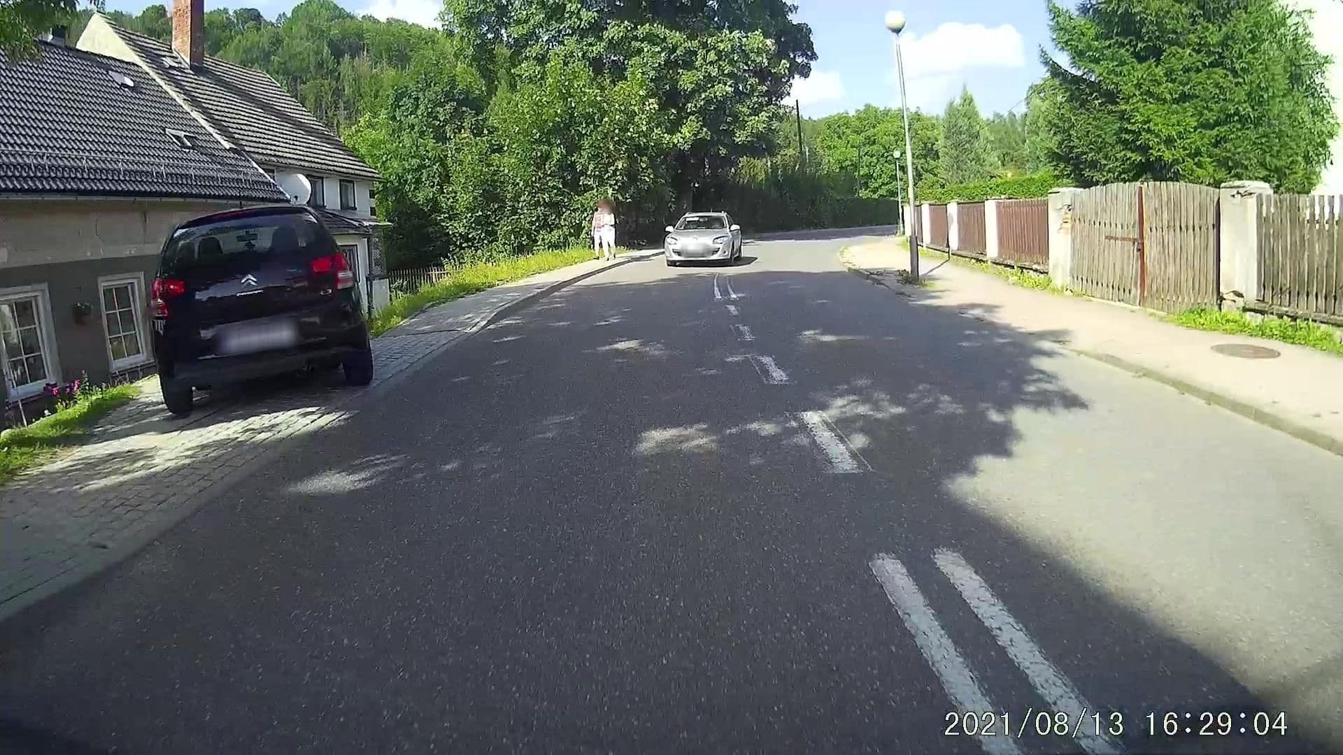 Street view near Monti, Kudowa-Zdrój — © dasza (CC BY-SA · Mapillary)