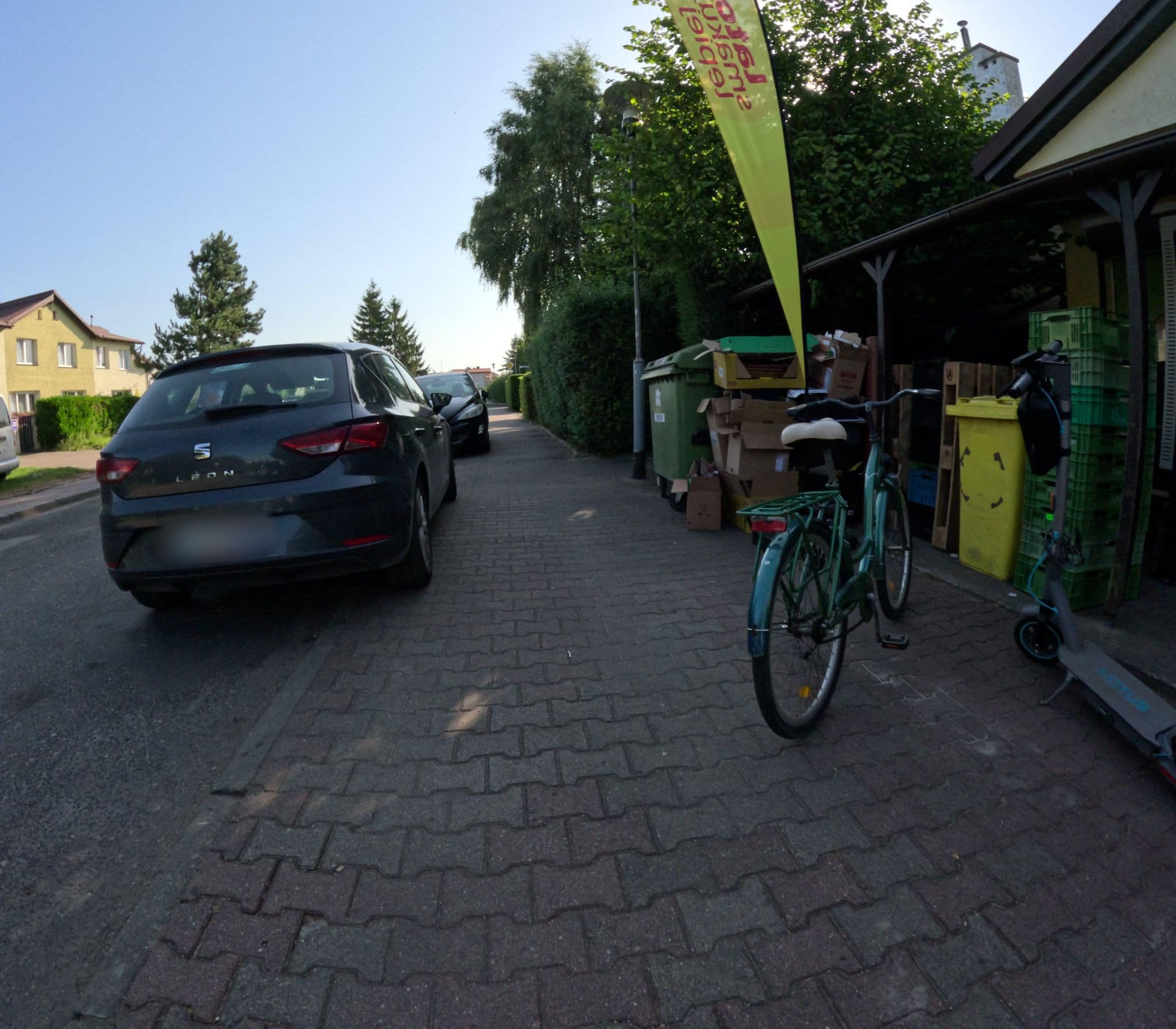Street view near Gucio, Ustronie Morskie