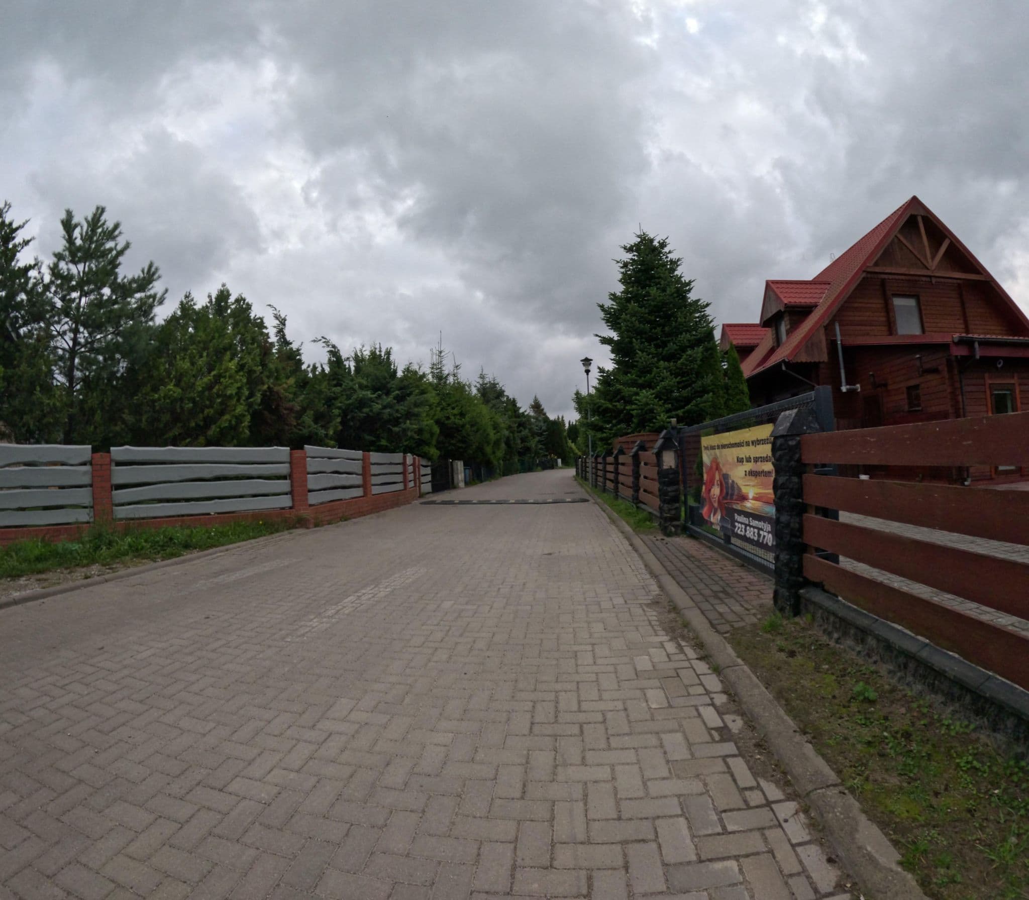 Street view near Letnia Sielanka, Ustronie Morskie