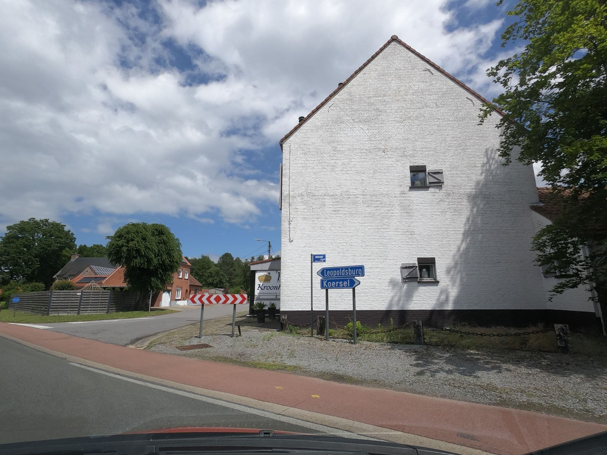 Street view near B&B De Kroonhoeve, Leopoldsburg — © filipc (CC BY-SA · Mapillary)