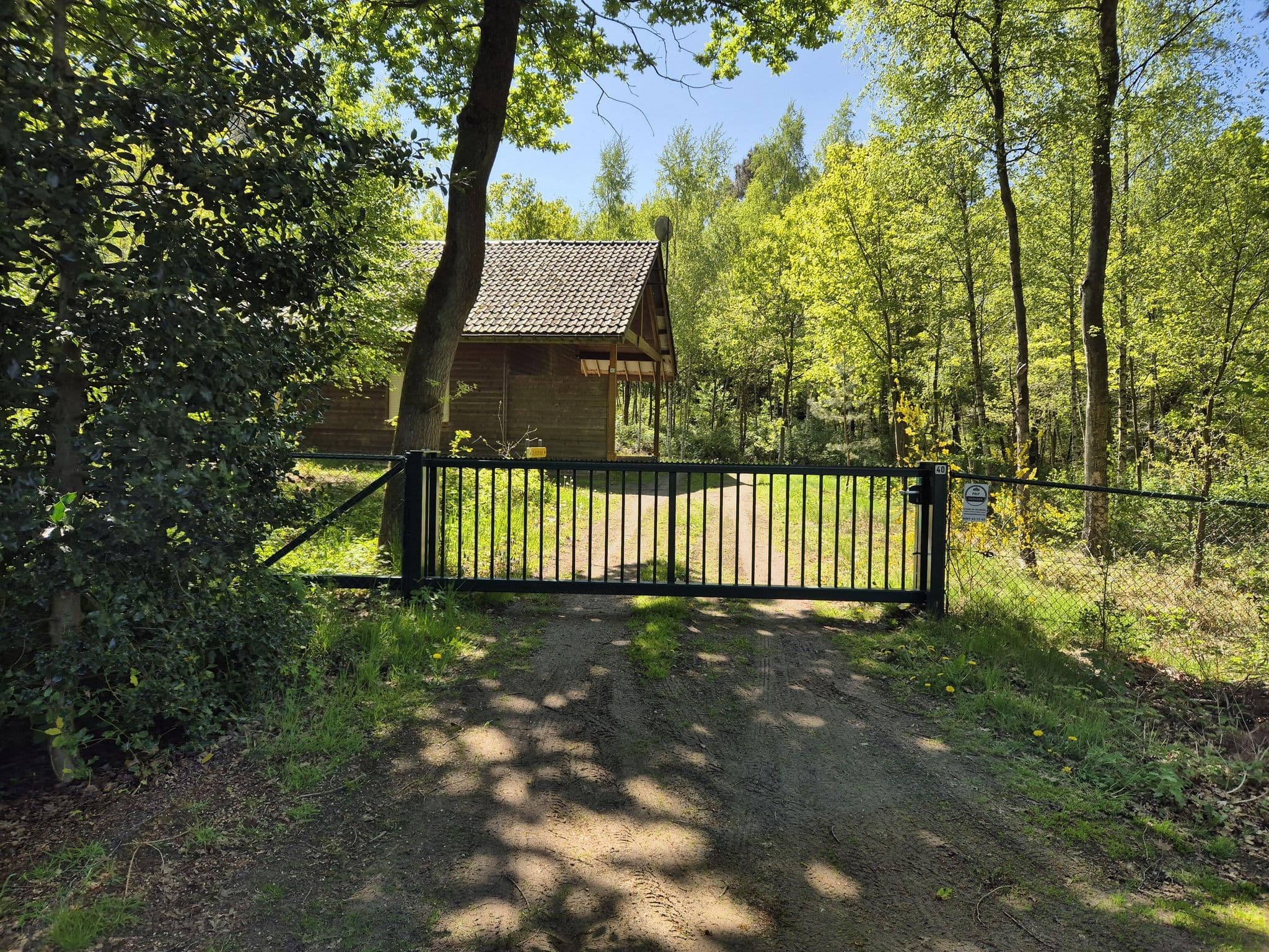 Street view near De Belsche Heide, Meerhout — © dentonny (CC BY-SA · Mapillary)