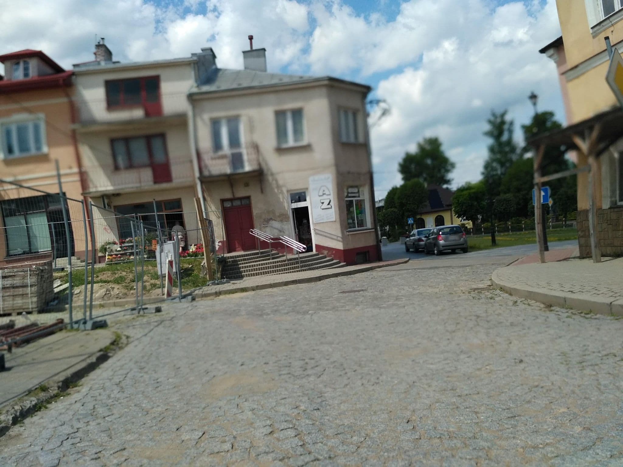 Street view near R2 - Rynek 2, Dukla — © czecko (CC BY-SA · Mapillary)