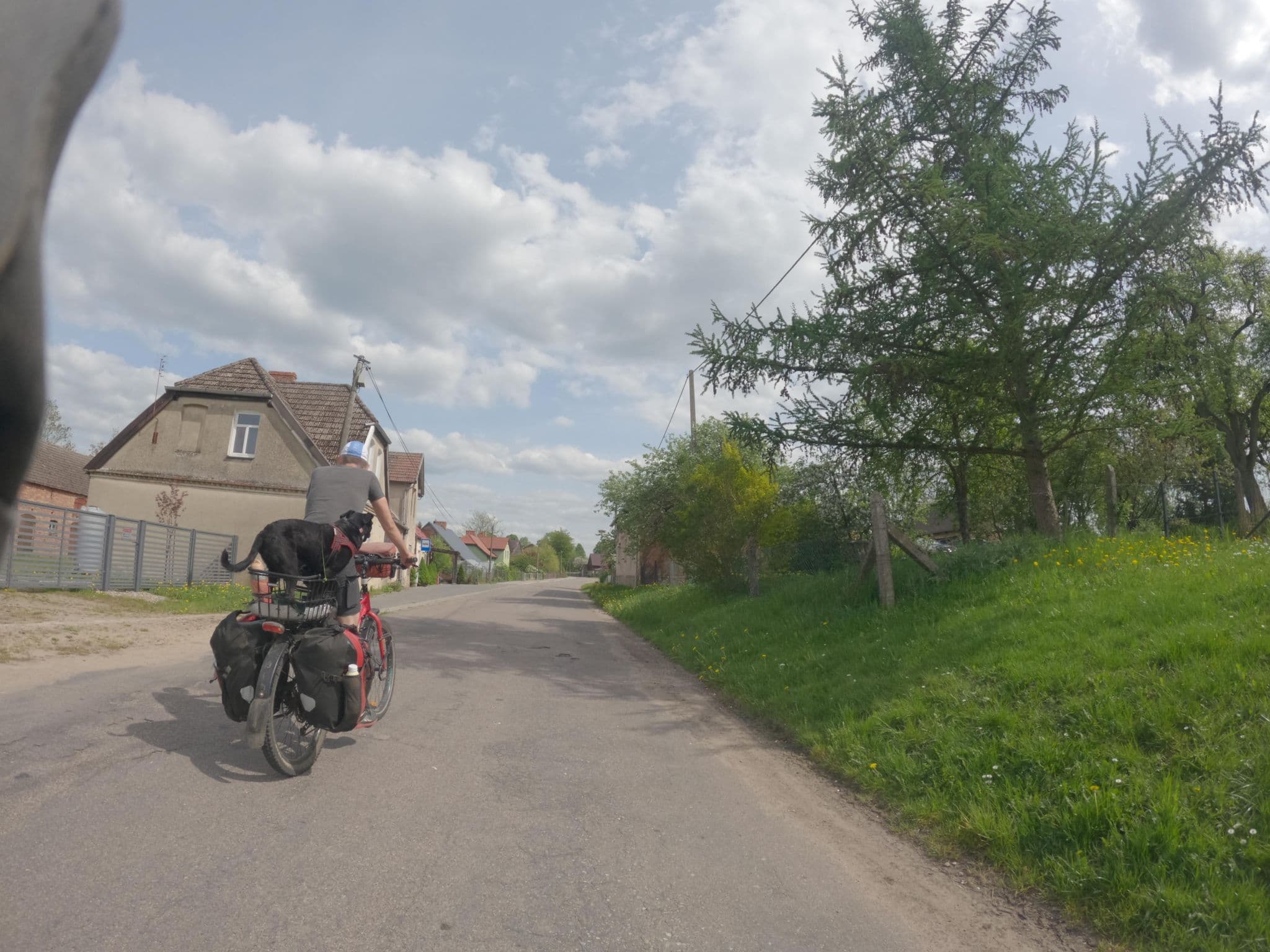 Street view near Agroturystyka Nad kamieniem, Drawsko Pomorskie — © masterofnoroad (CC BY-SA · Mapillary)