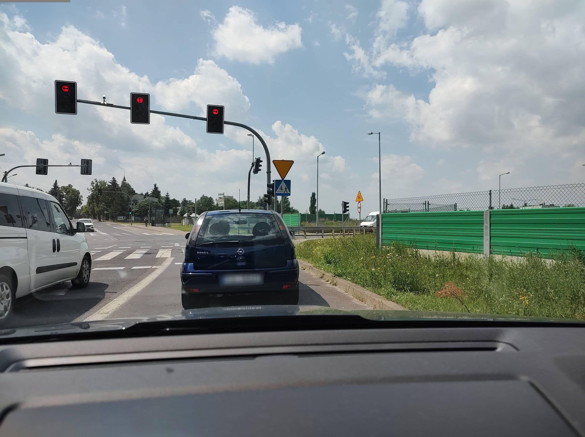 Street view near MAX, Luboń — © wozder (CC BY-SA · Mapillary)