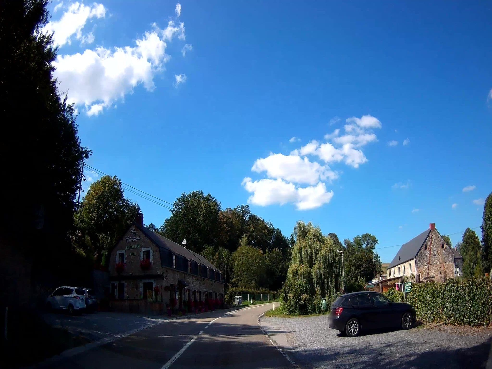 Street view near La Clochette, Achêne — © fuchserl (CC BY-SA · Mapillary)