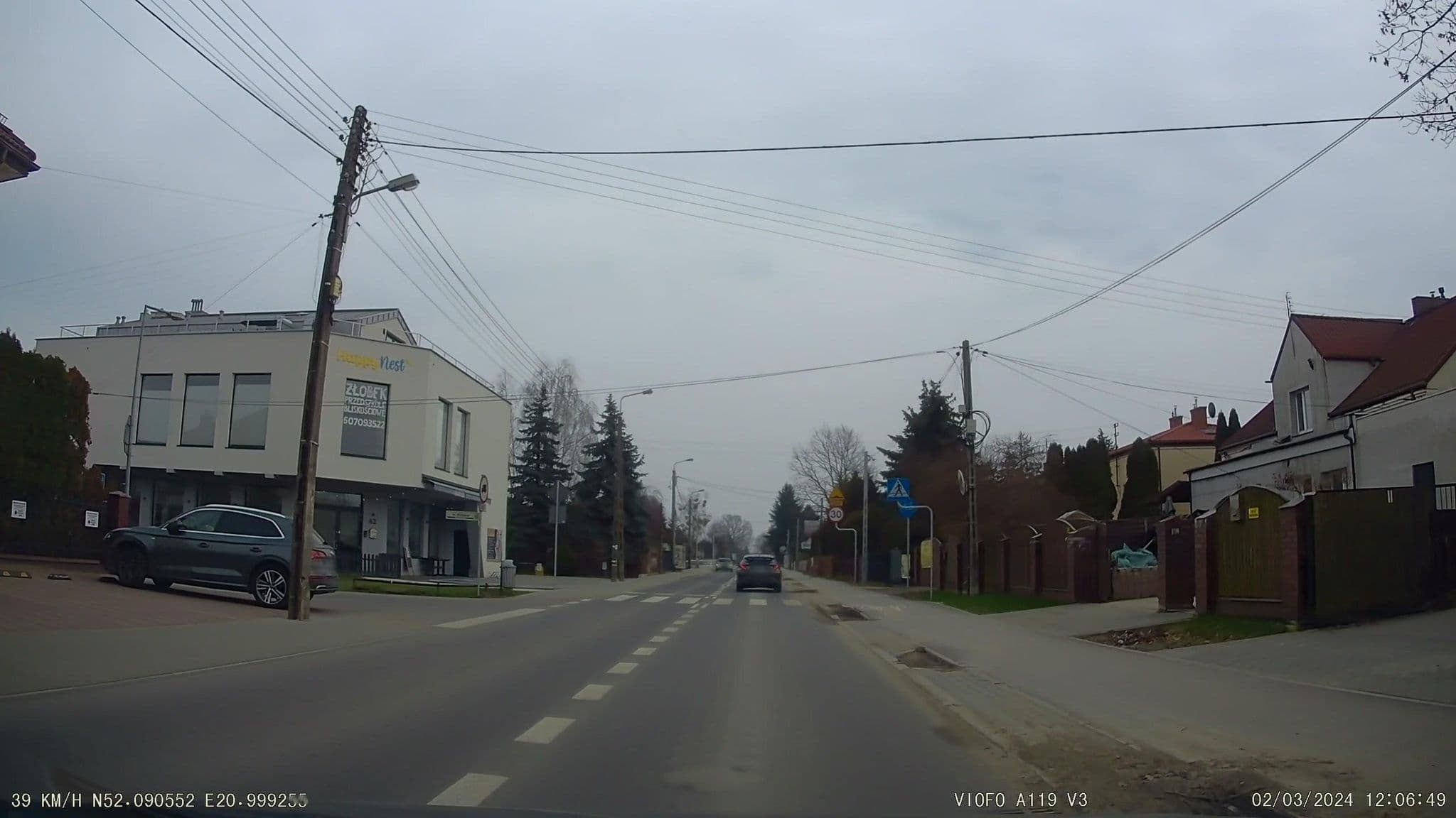Street view near Kwatery Pracownicze, Mysiadło — © inwazjamb (CC BY-SA · Mapillary)