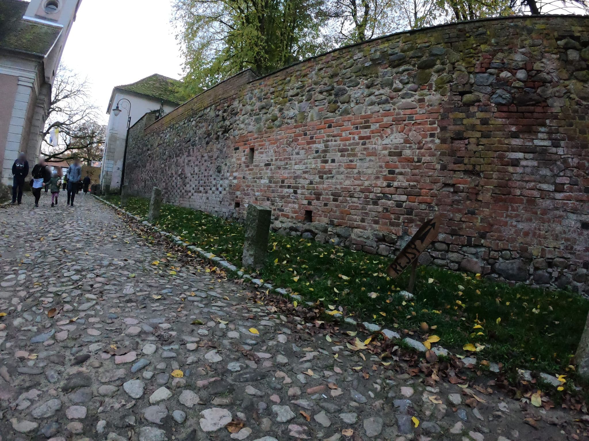 Street view near Zamek Joannitów, Łagów — © masterofnoroad (CC BY-SA · Mapillary)