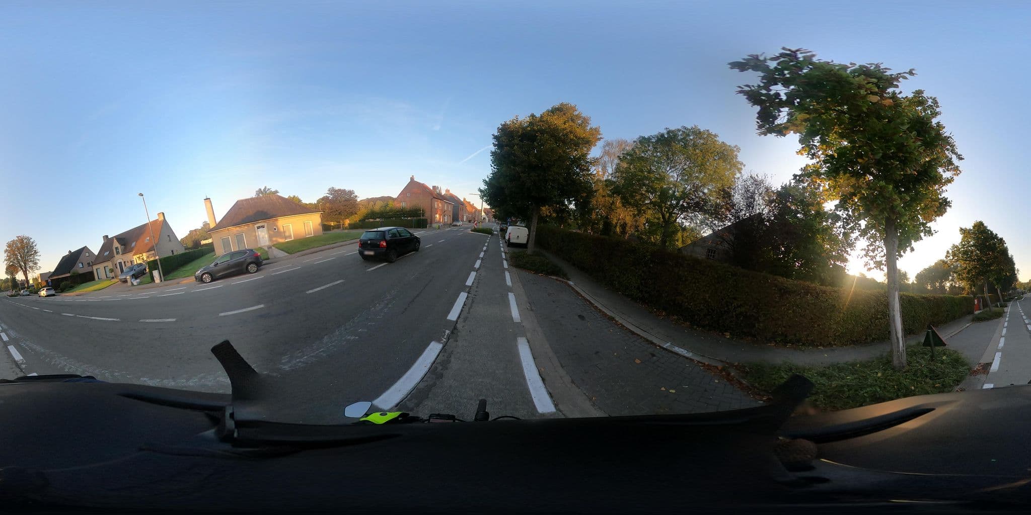 Street view near Kasteelhof van Loppem, Loppem — © wvirv (CC BY-SA · Mapillary)