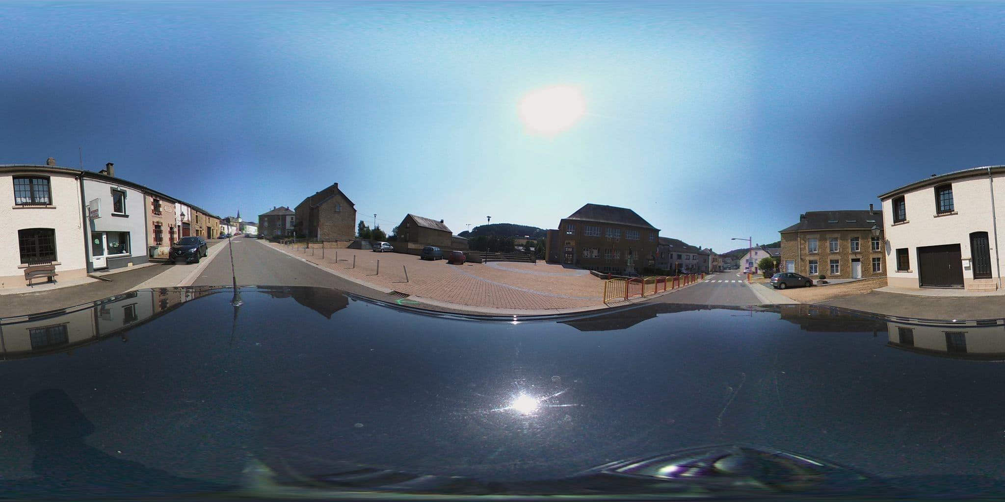 Street view near La vie en rose, Herbeumont — © micmin1972 (CC BY-SA · Mapillary)