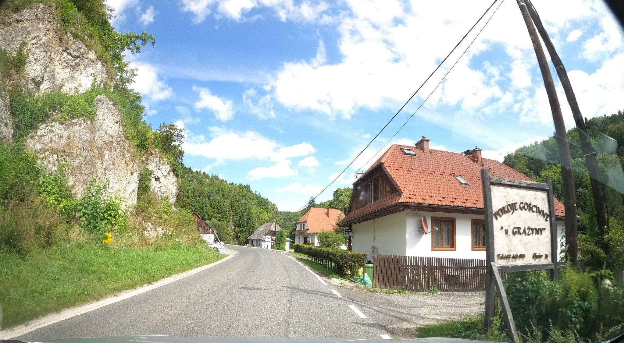 Street view near Pokoje Gościnne „u Grażyny”, Skała — © masterofnoroad (CC BY-SA · Mapillary)