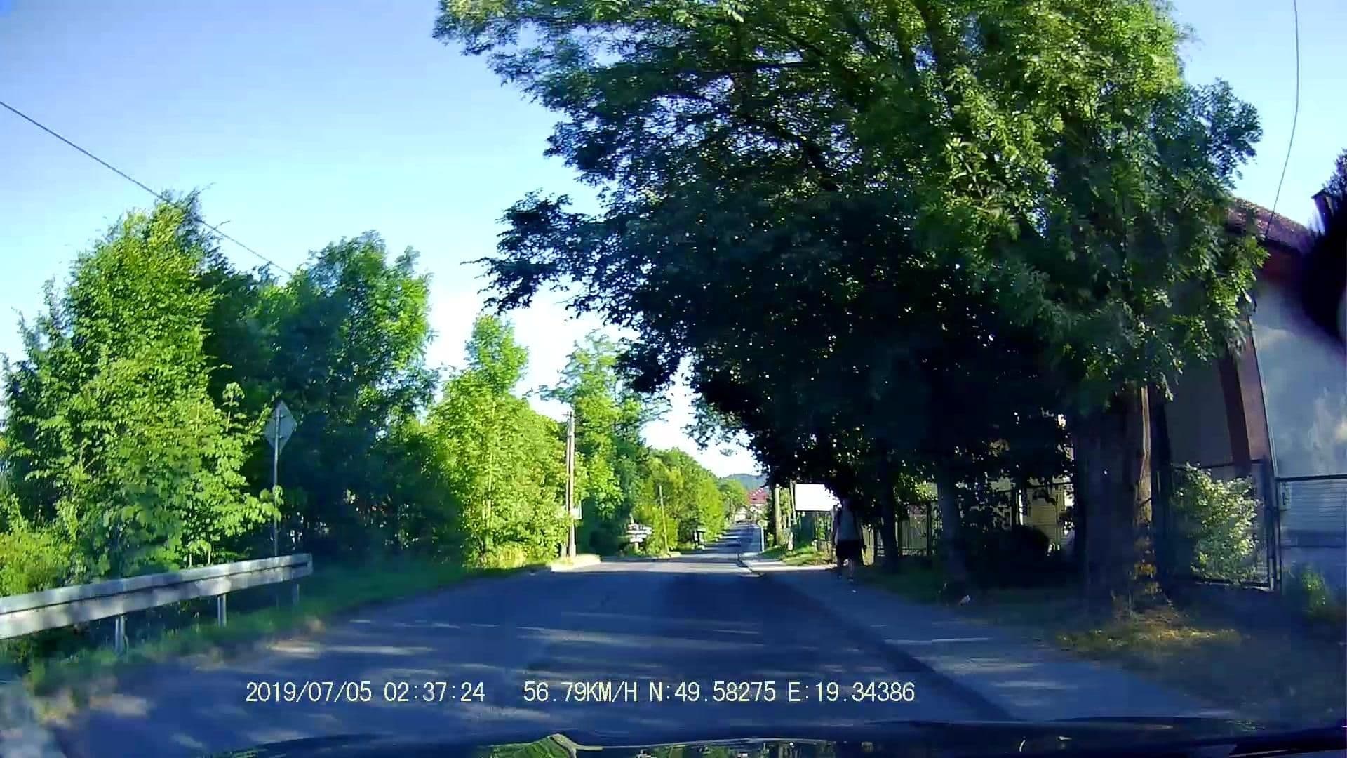 Street view near Schronisko SSM Korbielów, Krzyżowa — © maxim752 (CC BY-SA · Mapillary)
