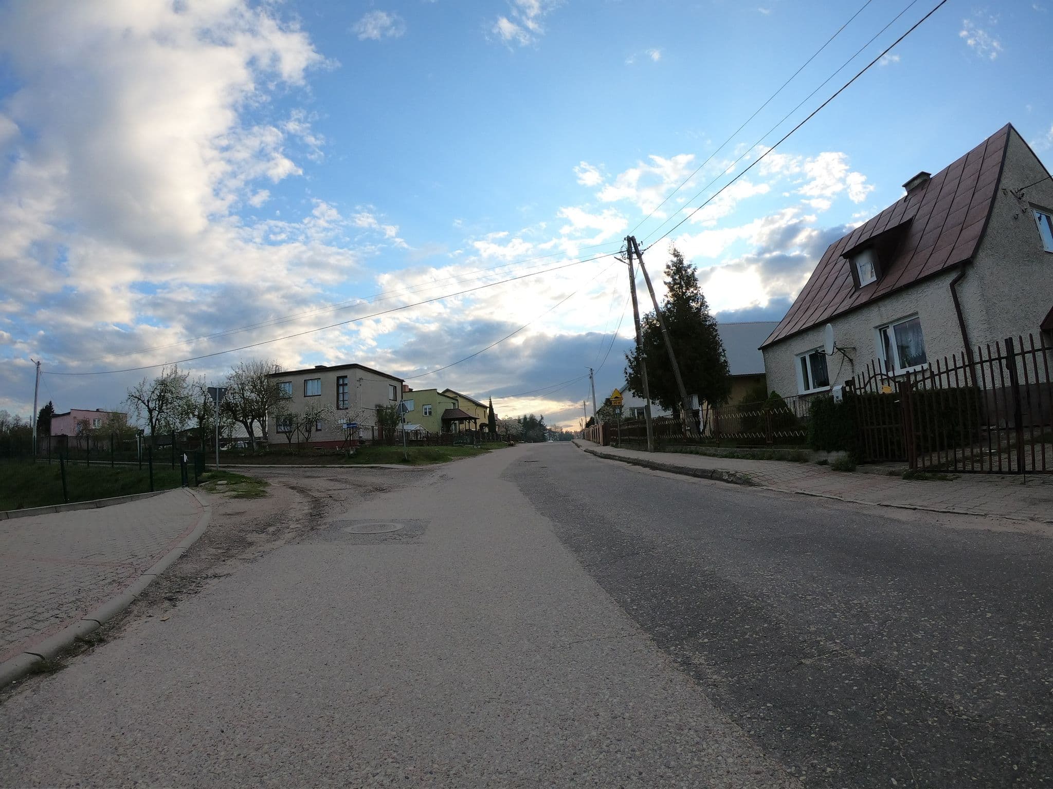 Street view near Całoroczny domek wczasowy, Miłomłyn — © masterofnoroad (CC BY-SA · Mapillary)